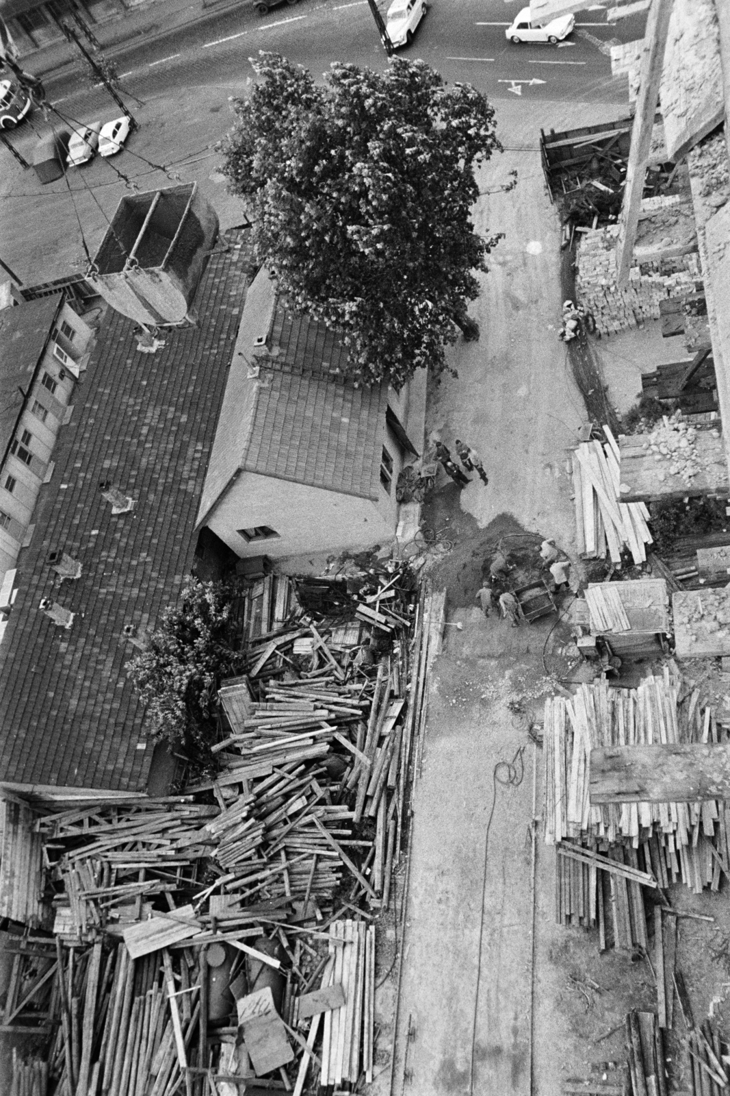 Hungary, Budapest XIV., Thököly út 97-101., a Pest Megyei Bíróság építkezése, felül a Hungária körút részlete látható., 1970, Középületépítő Vállalat - Kreszán Albert - Koczka András - Kemecsei József, Budapest, Fortepan #269542