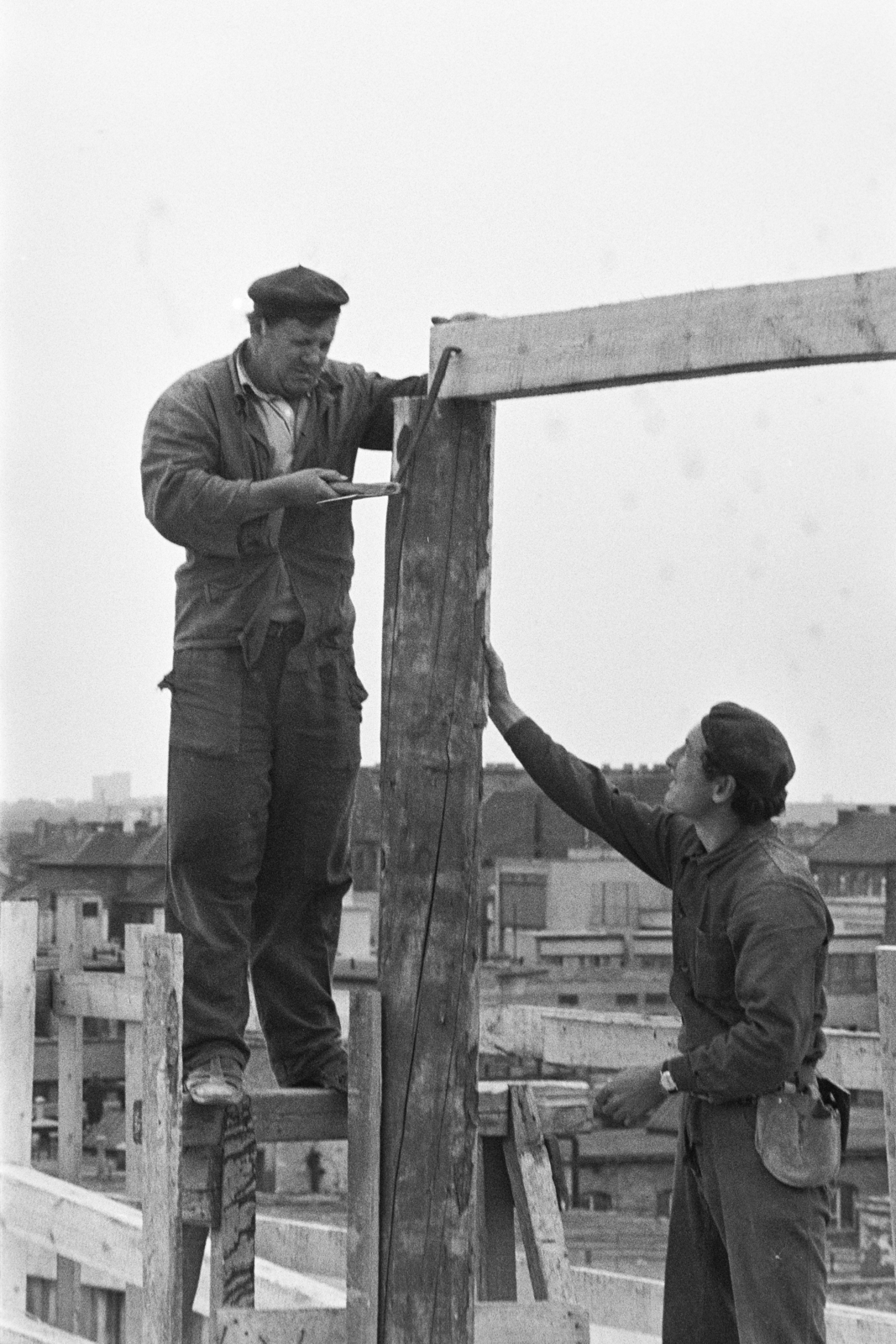 Hungary, Budapest XIV., Thököly út 97-101., a Pest Megyei Bíróság építkezése., 1970, Középületépítő Vállalat - Kreszán Albert - Koczka András - Kemecsei József, Budapest, Fortepan #269549