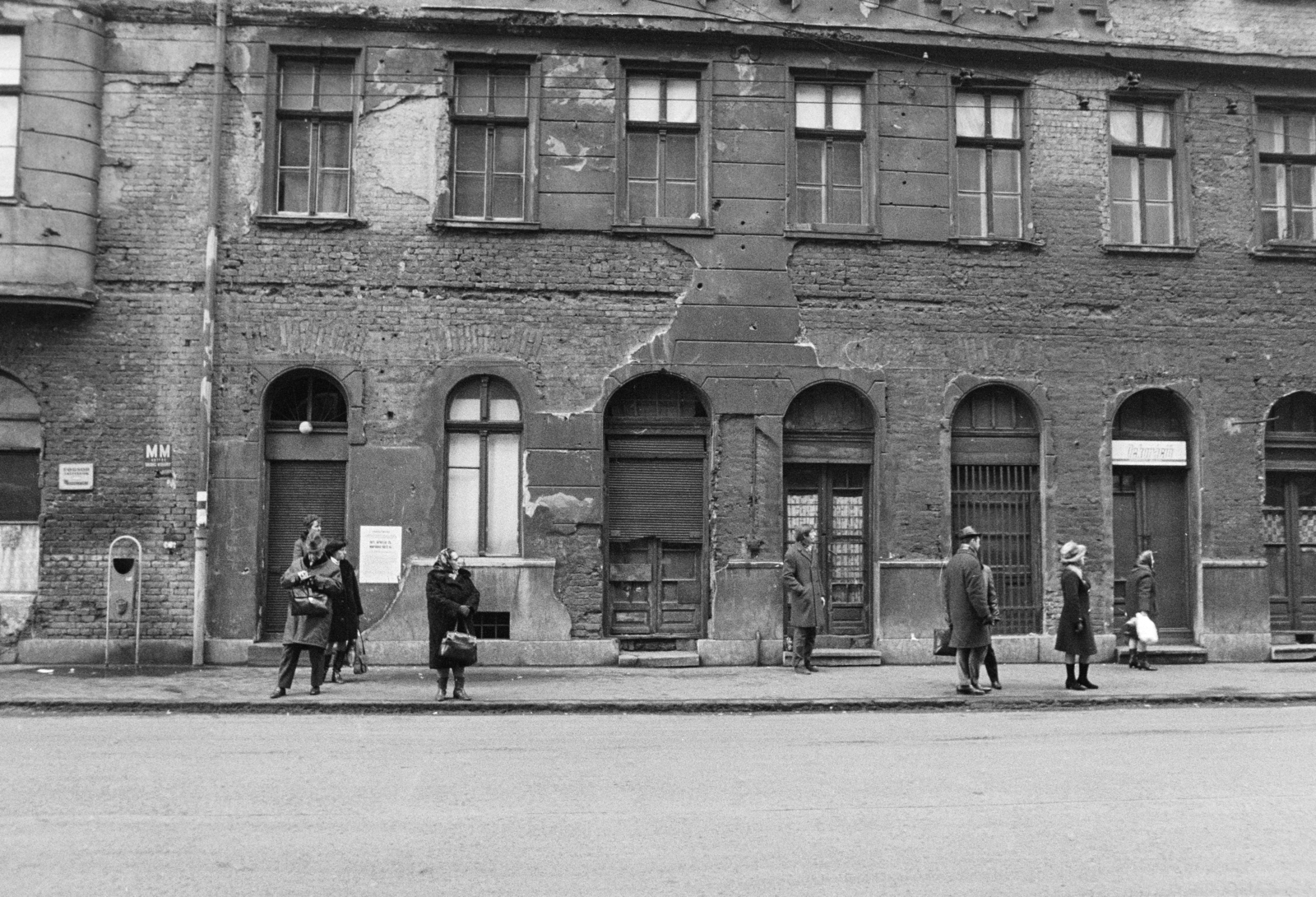 Hungary, Budapest VI., a Podmaniczky (Rudas László) utca 51. számú sarokház Izabella utca felőli homlokzata., 1971, Középületépítő Vállalat - Kreszán Albert - Koczka András - Kemecsei József, Best of, Budapest, Fortepan #269567