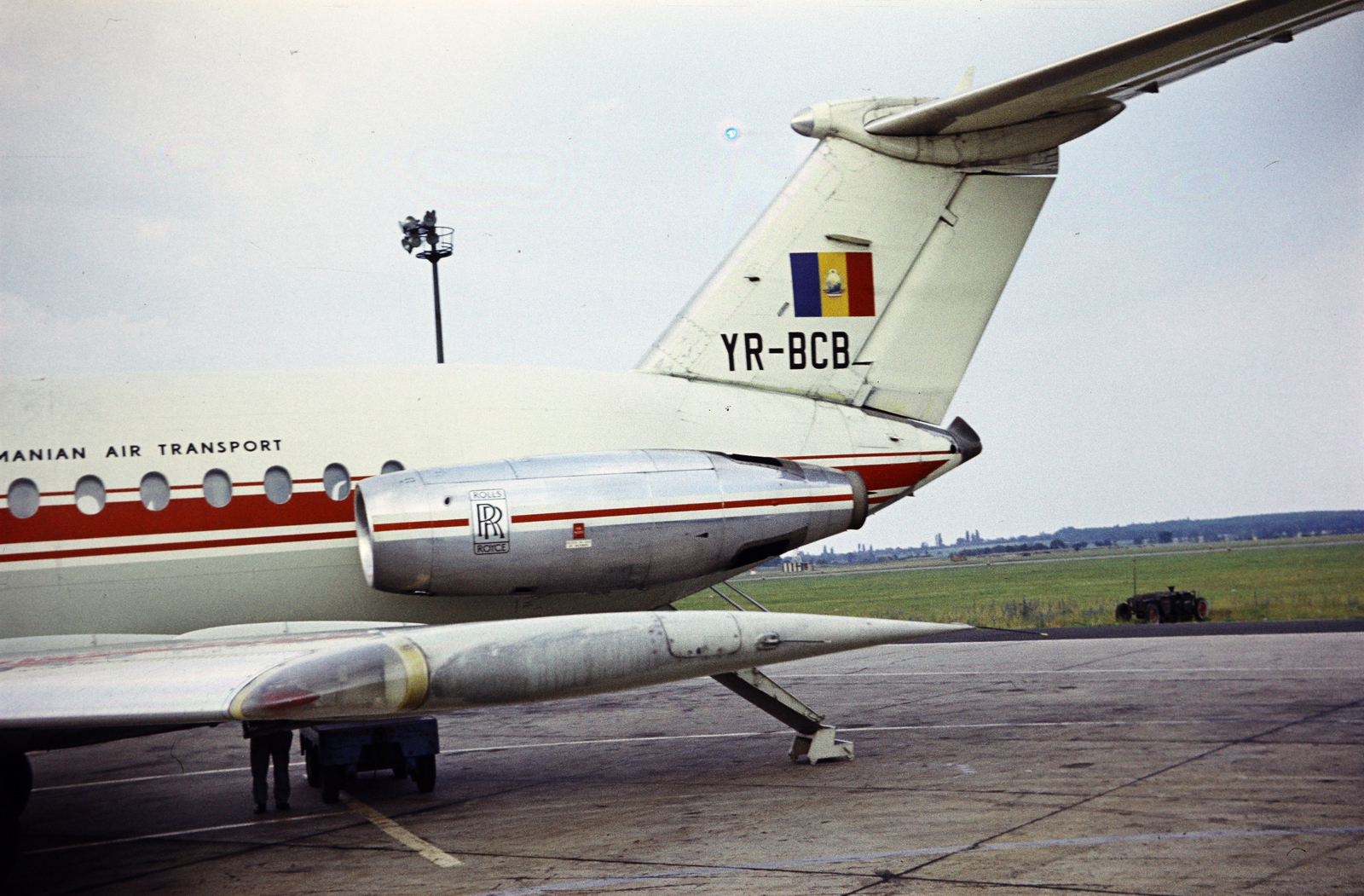 A román TAROM légitársaság BAC 111 One-Eleven típusú repülőgépe., 1975, Ladinek Viktor, színes, Fortepan #269682