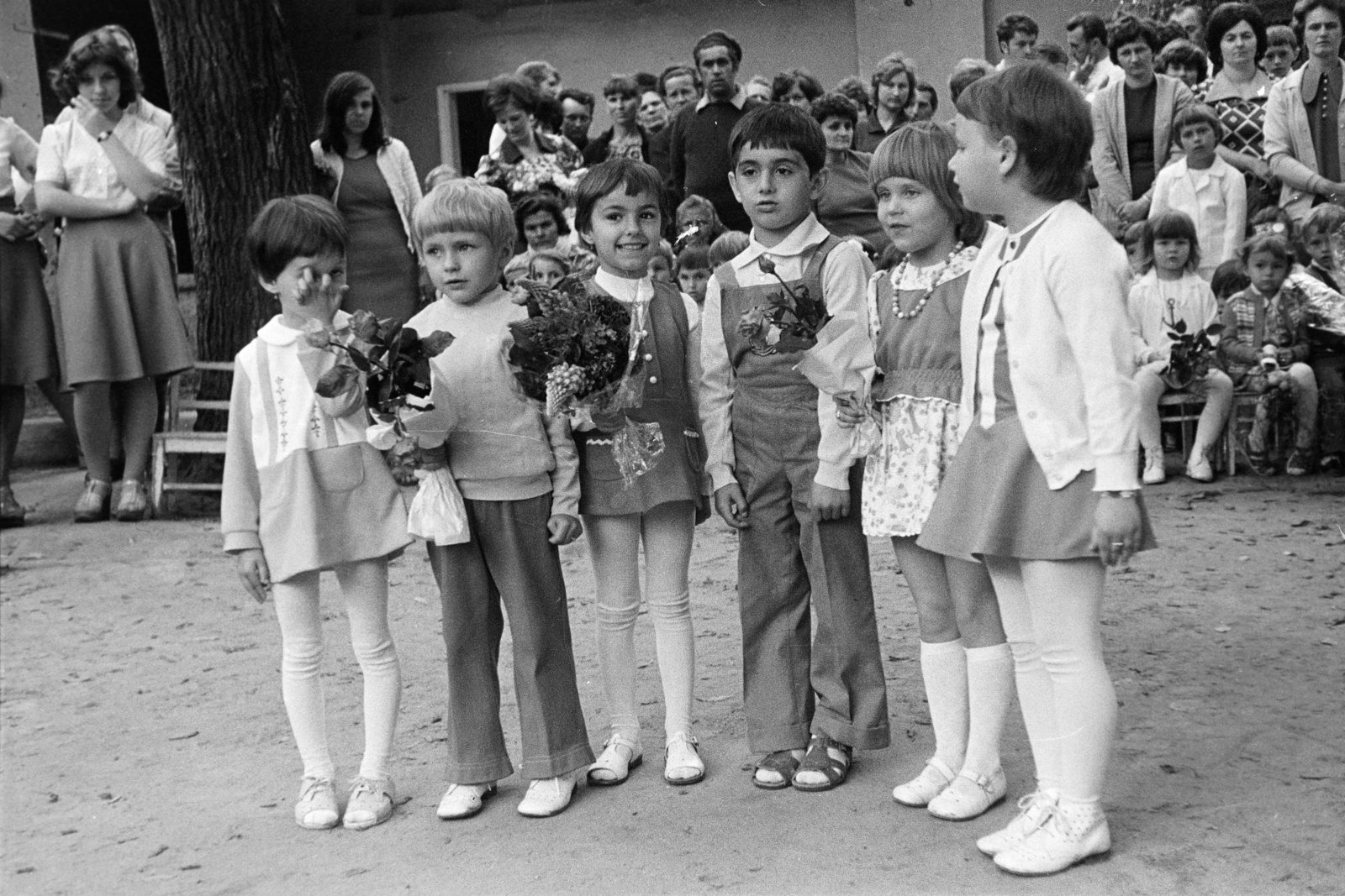 Hungary, Tarcal, a felvétel az óvodások anyák napi műsorán készült., 1975, Leskó Imre, nursery, festive, Best of, Fortepan #269845