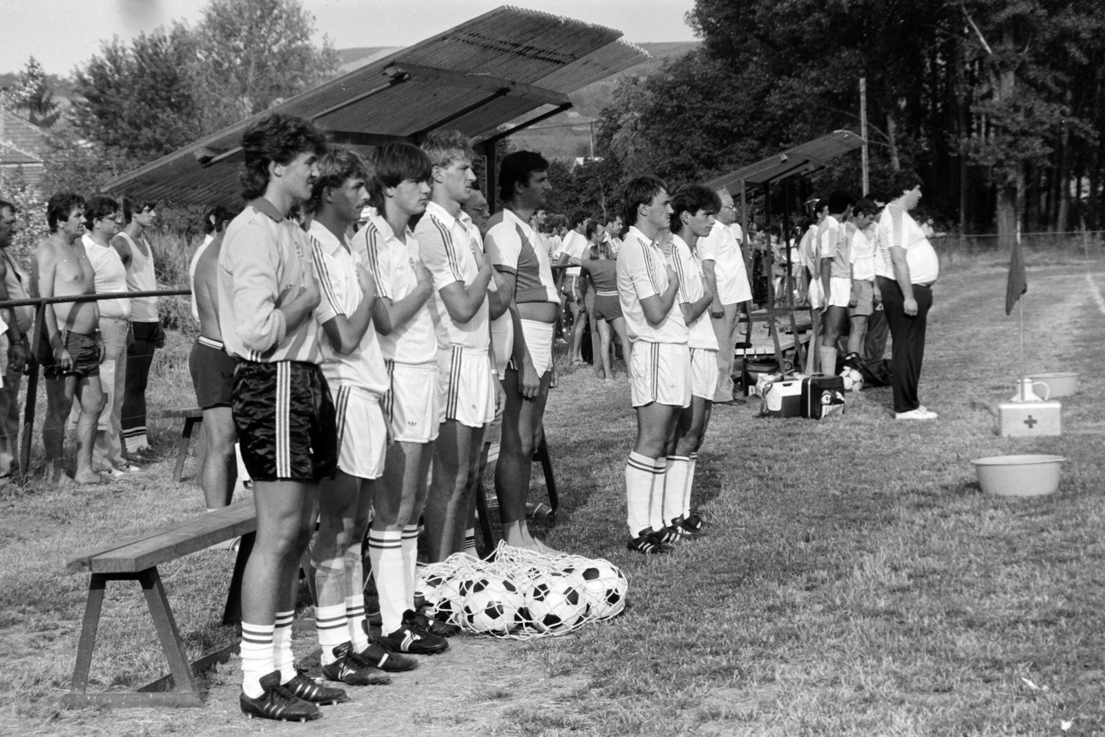 Magyarország, Tarcal, sportpálya., 1986, Leskó Imre, futballcsapat, focilabda, Best of, Fortepan #269924