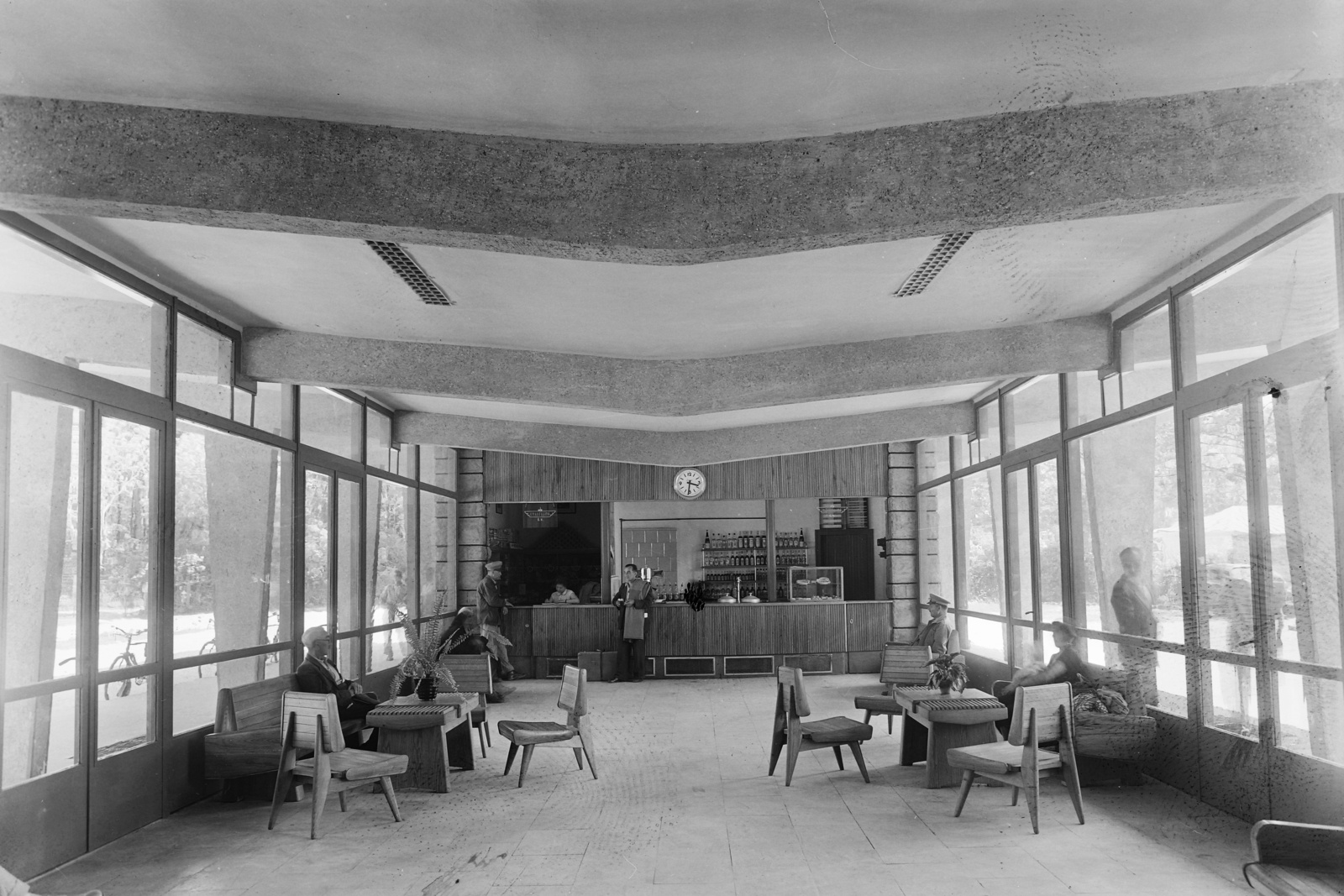 Hungary, Hévíz, Deák Ferenc tér, autóbusz-pályaudvar., 1957, UVATERV, interior, waiting room, bus stop, Fortepan #26996