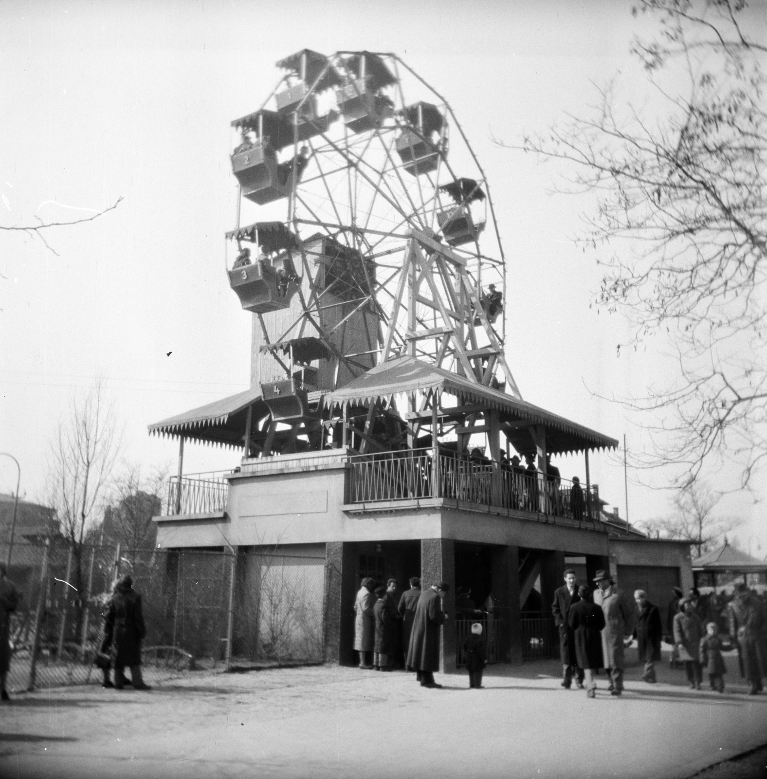 Hungary, Budapest XIV., óriáskerék., 1957, Vozárik Edit, amusement park, Budapest, photo aspect ratio: square, Fortepan #270123