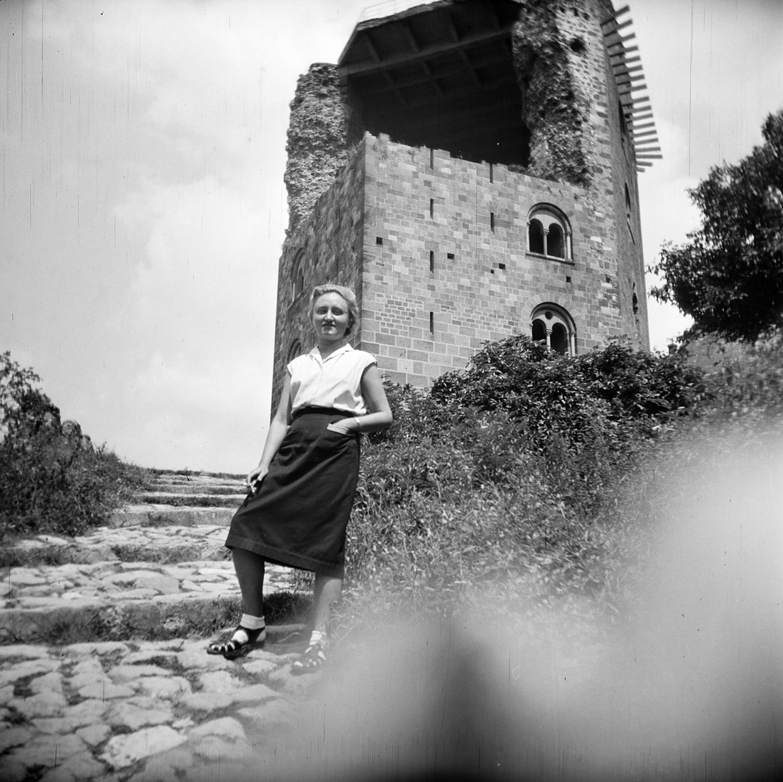 Hungary,Danube Bend, Visegrád, az Alsóvár lakótornya / Salamon-torony., 1958, Vozárik Edit, photo aspect ratio: square, tower, Fortepan #270139