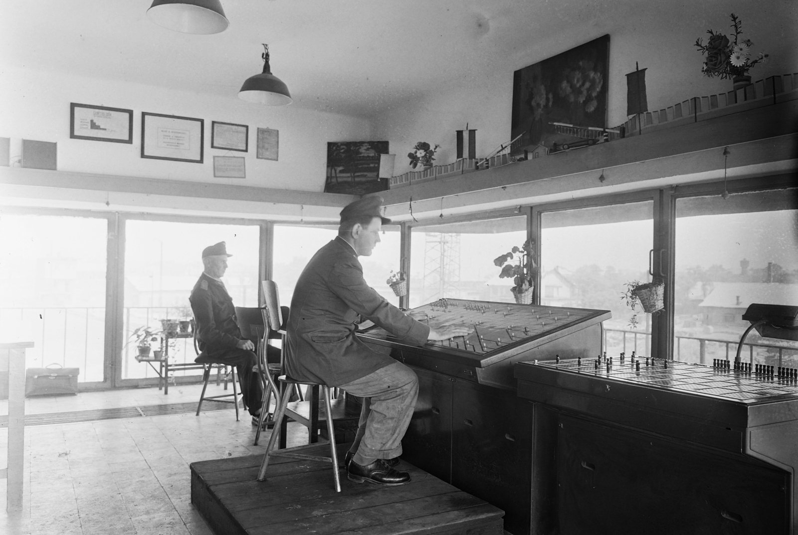 Hungary, Budapest IX., Ferencváros Nyugati rendezőpályaudvar vezérlőterme., 1958, UVATERV, railway, station office, railroader, Budapest, cargo railway station, Fortepan #27032