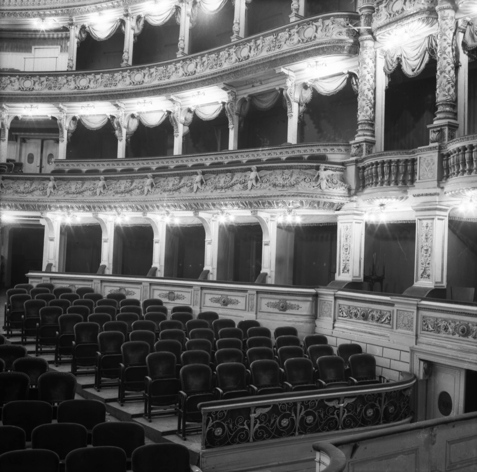 Hungary, Budapest VIII., Blaha Lujza tér, a Nemzeti Színház nézőtere., 1965, UVATERV, art of theater, national theater, theater, auditorium, Budapest, Fortepan #27047