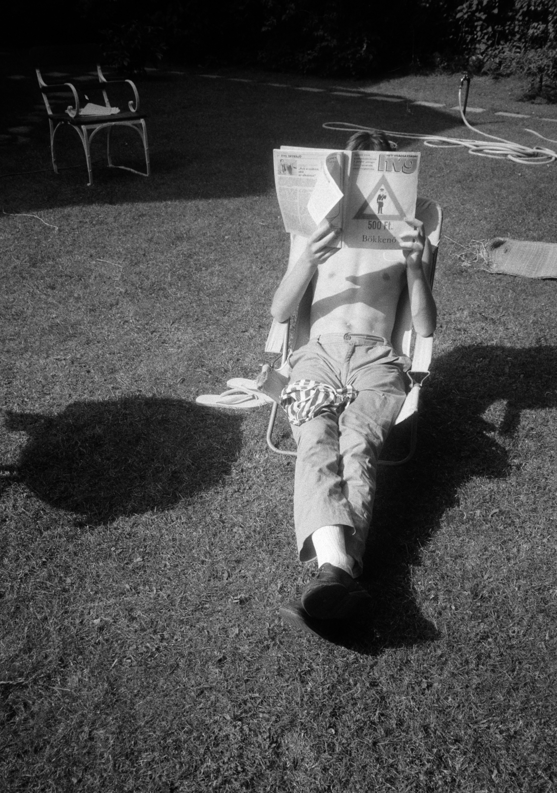 1988, Ungváry Rudolf, shadow, reading, sunbathe, Fortepan #270639