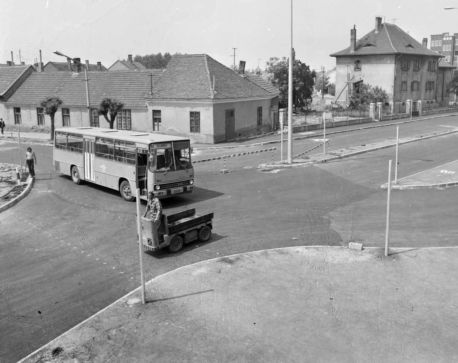 Hungary, Celldömölk, Wesselényi utca, balra a Kossuth Lajos utca., 1984, UVATERV, Fortepan #270669