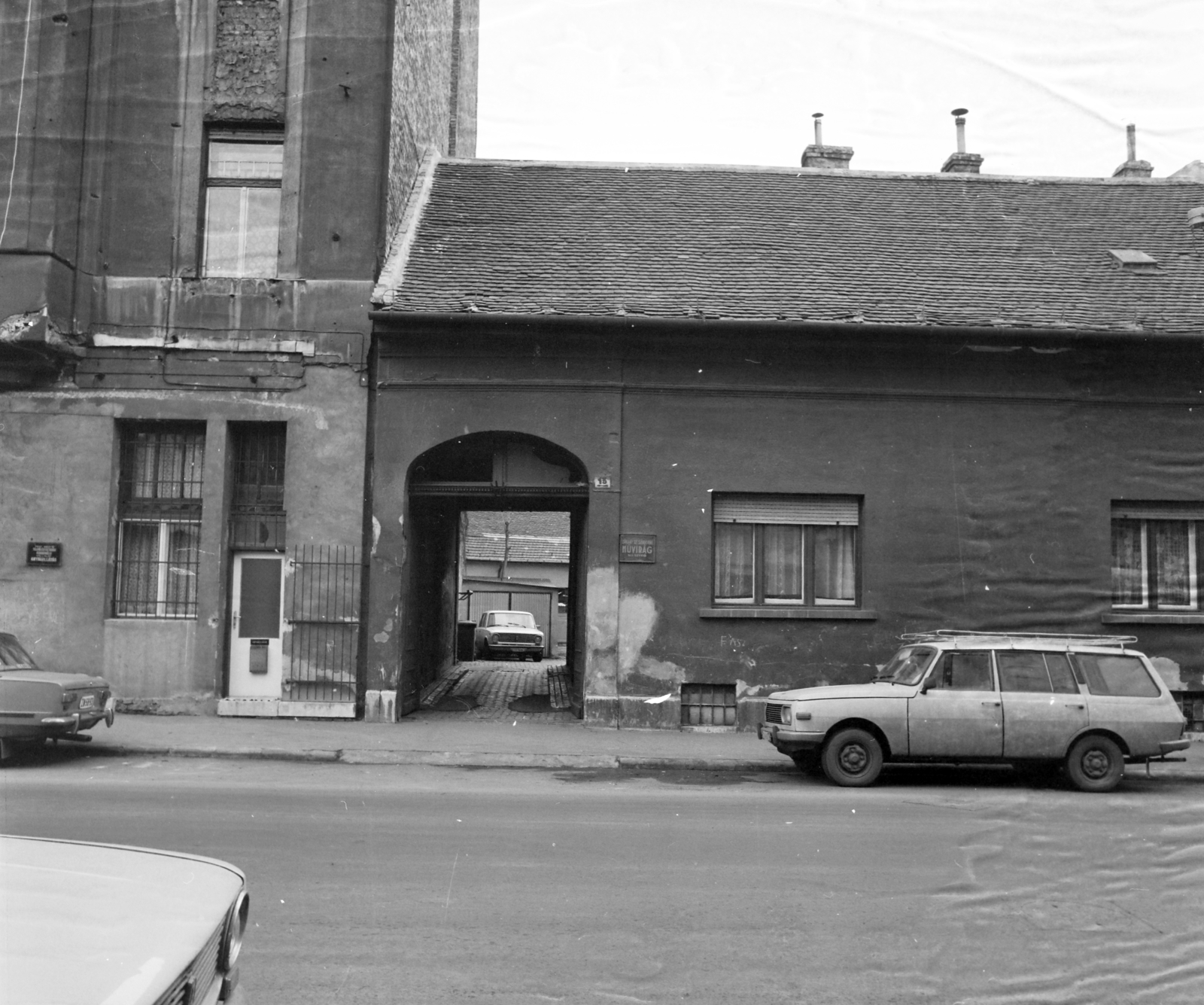 Magyarország, Budapest VIII., Karácsony Sándor utca 15. és 13. számú ház., 1980, UVATERV, Budapest, Fortepan #270684