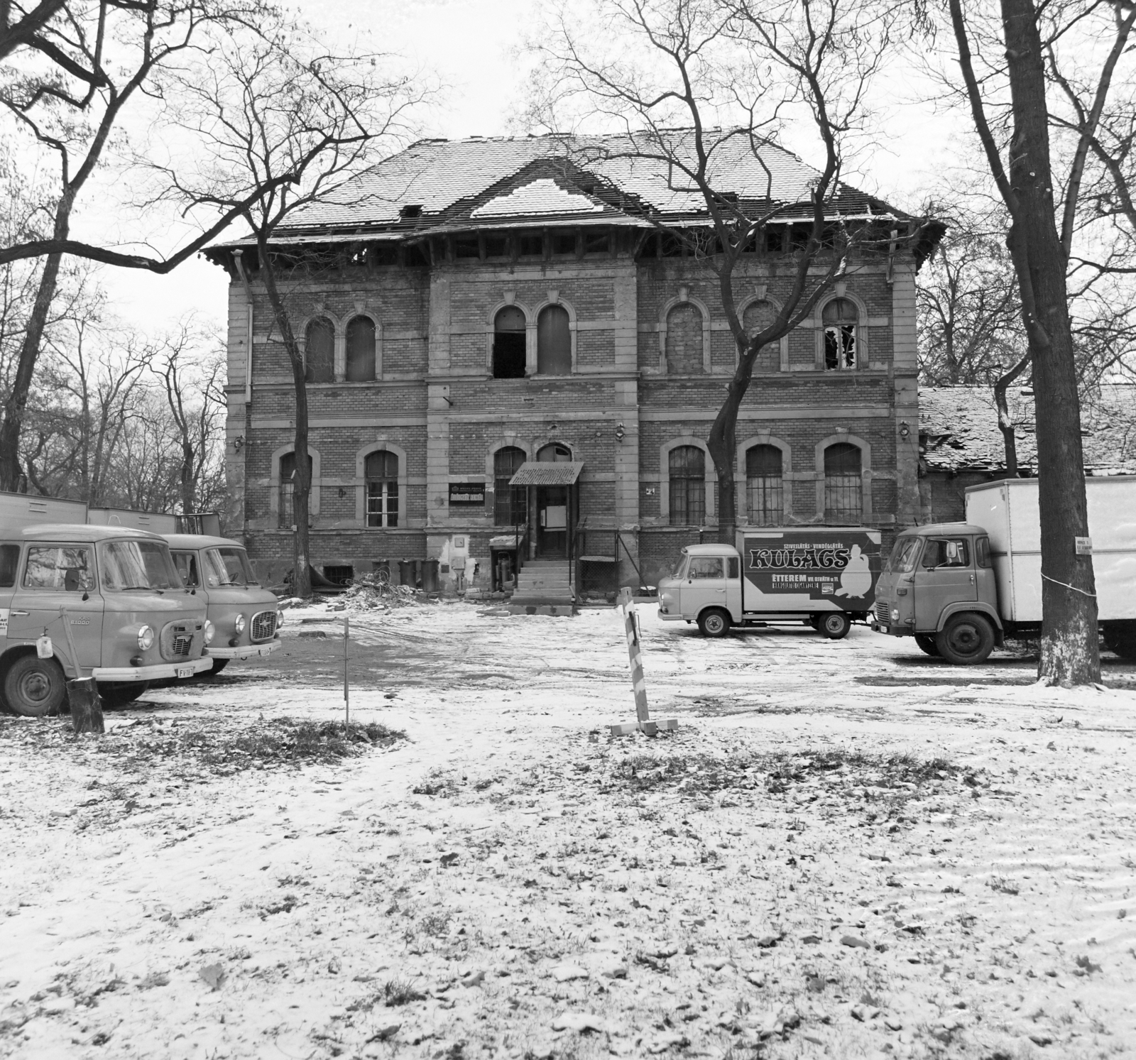 Hungary, People's Park, Budapest X., Népligeti Nagyvendéglő, ekkor a Kelet-pesti Vendéglátóipari Vállalat állóeszközraktára., 1978, UVATERV, Budapest, Fortepan #270689