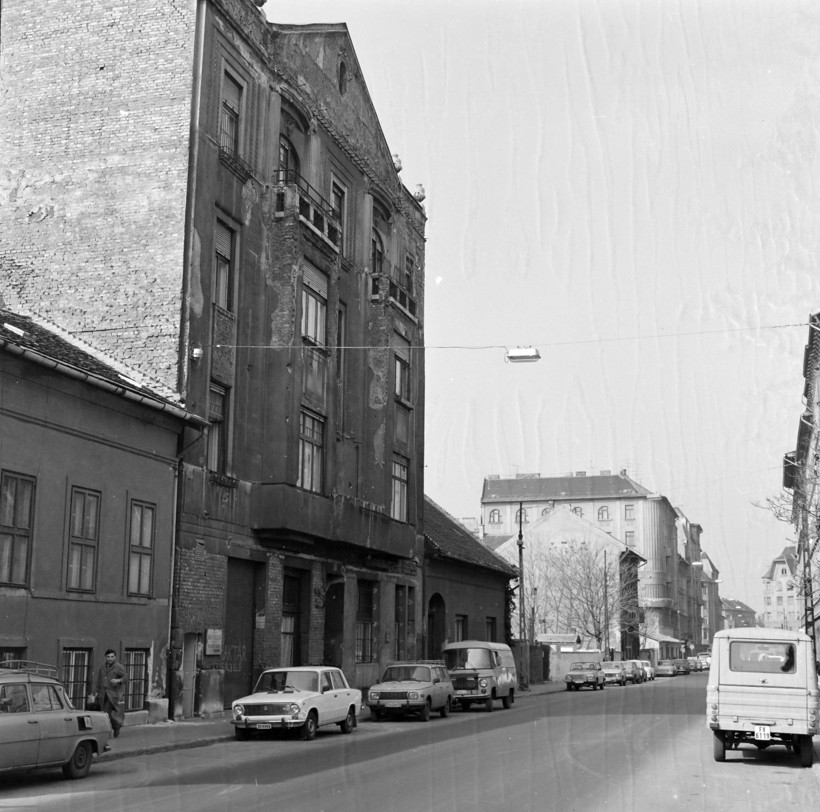 Magyarország, Budapest VIII., Karácsony Sándor utca a Teleki László tér felé nézve., 1980, UVATERV, Budapest, Fortepan #270697