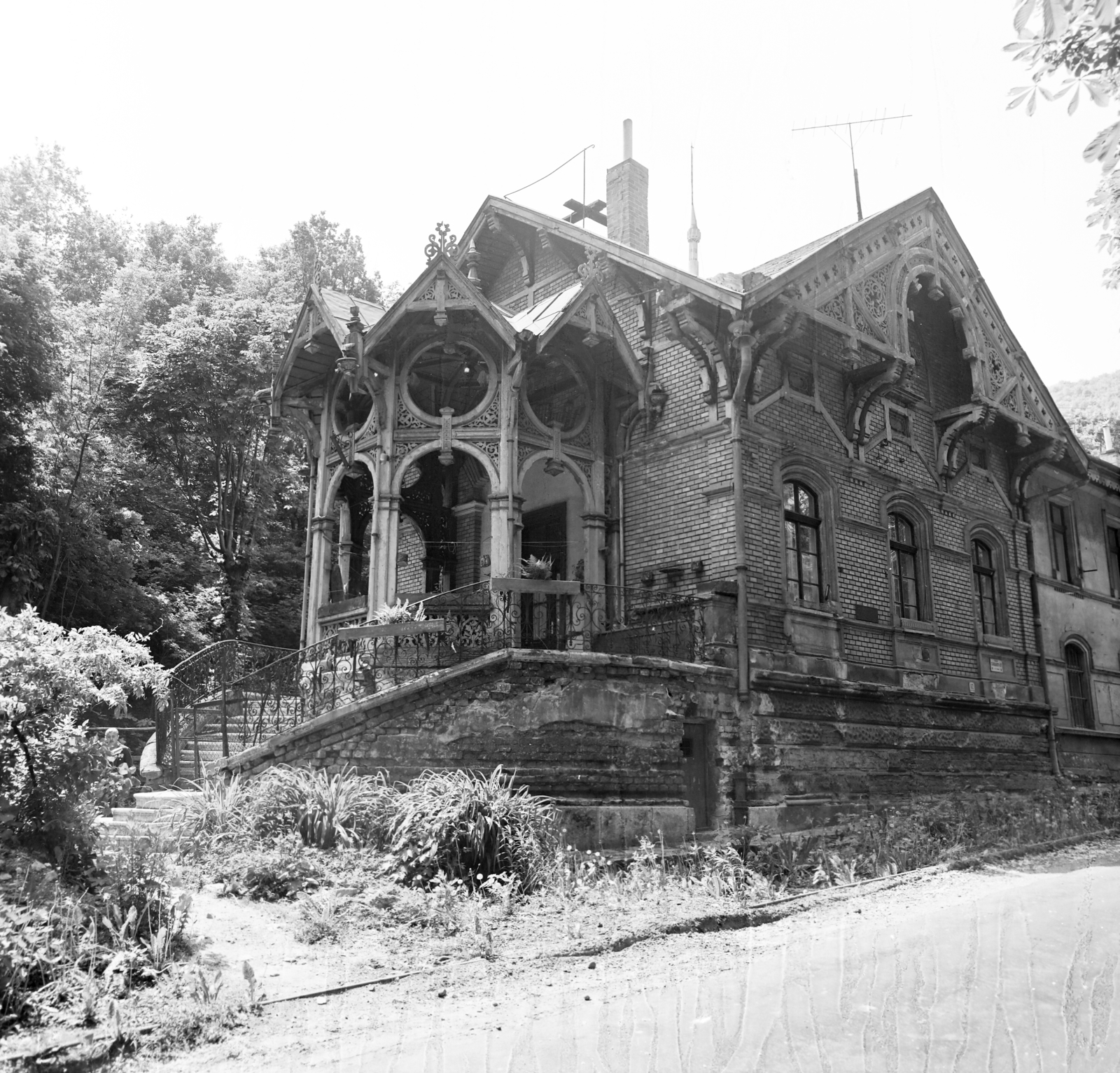 Hungary, Budapest XII., Zugligeti út 64., a régi villamos (eredetileg lóvasút) végállomás épülete., 1978, UVATERV, Budapest, tram stop, Fortepan #270712
