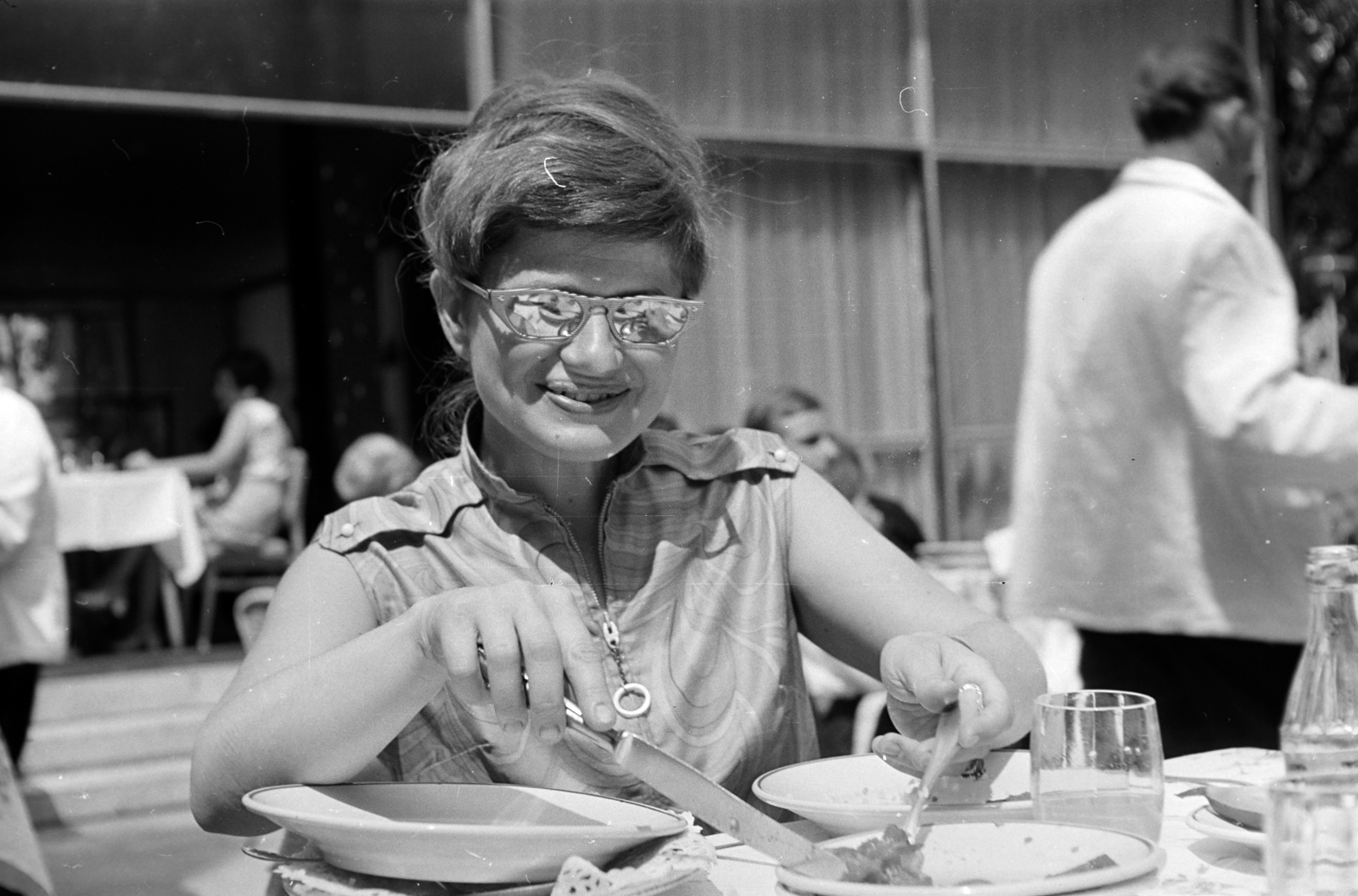 1970, Fodor András örökösei, meal, reflection, shades, Best of, Fortepan #270927