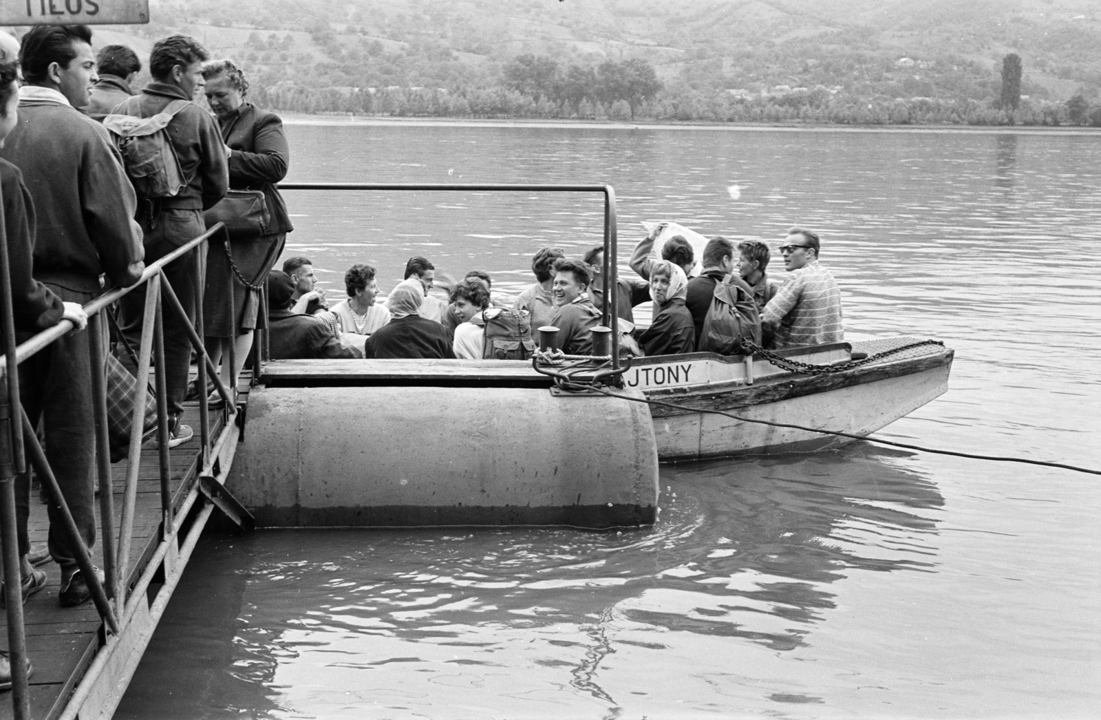 Hungary,Danube Bend, rév, a túlparton Dömös házai látszanak., 1962, Lipovits Károly, Fortepan #271161