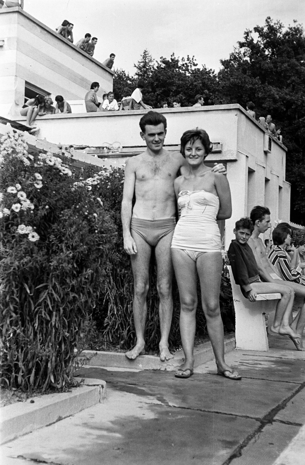 Hungary, Sopron, Lővér strandfürdő., 1961, Lipovits Károly, man and woman, bathing suit, swimming trunks, Fortepan #271217