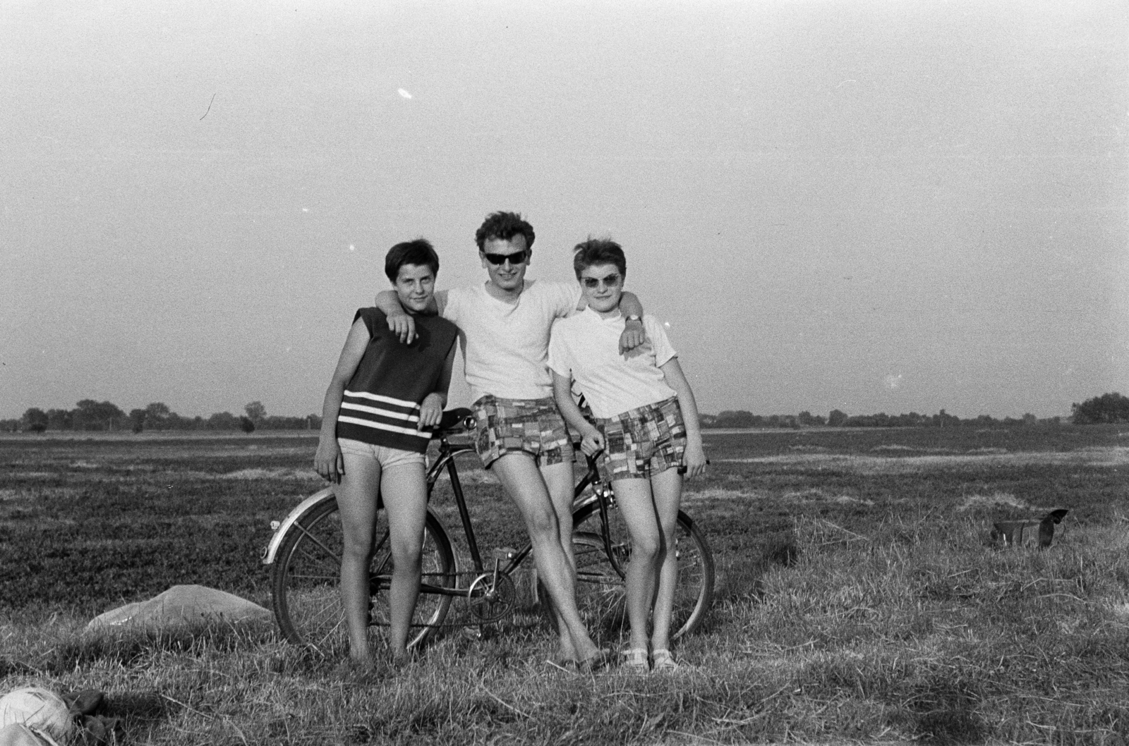 1963, Lipovits Károly, three people, shades, Fortepan #271393