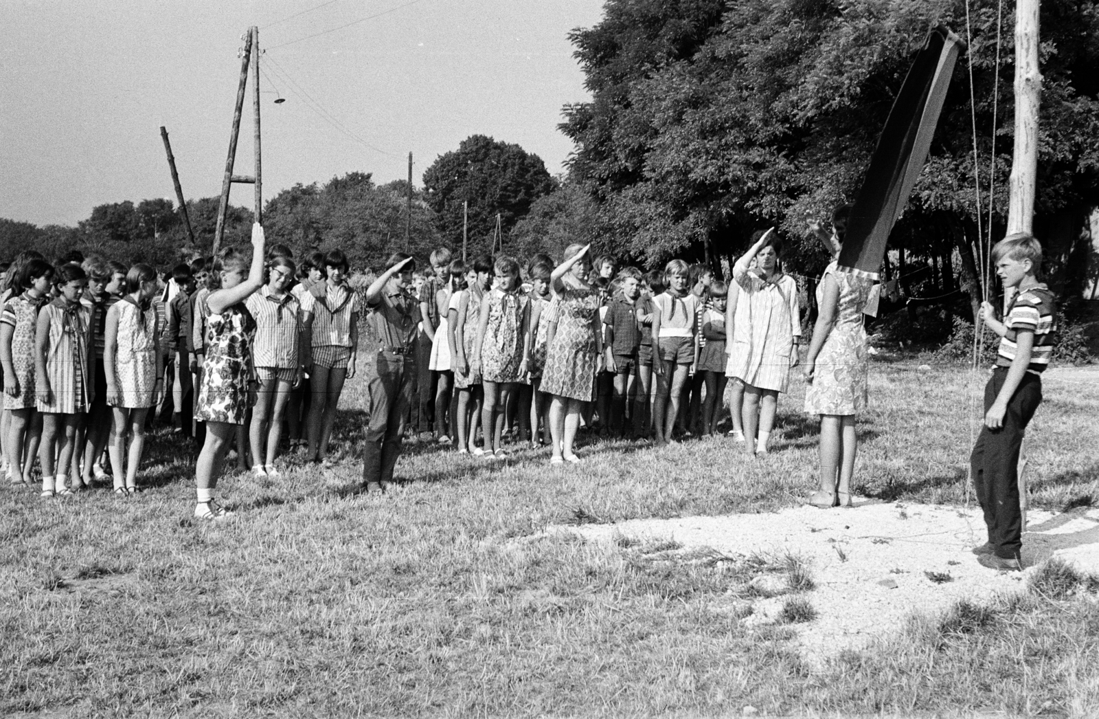 1967, Lipovits Károly, Úttörőtábor, tisztelgés, zászlófelvonás, Fortepan #271618