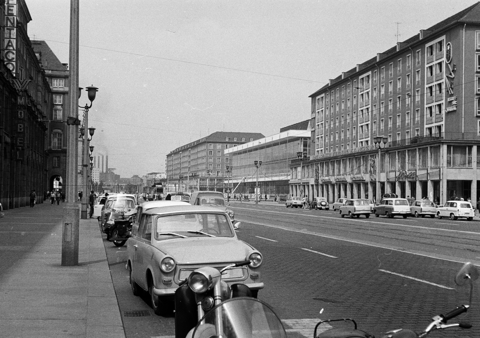 Germany, Dresden, Wilsdruffer Strasse (Ernst-Thälmann-Strasse)., 1969, Lipovits Károly, Trabant-brand, GDR, Fortepan #271678