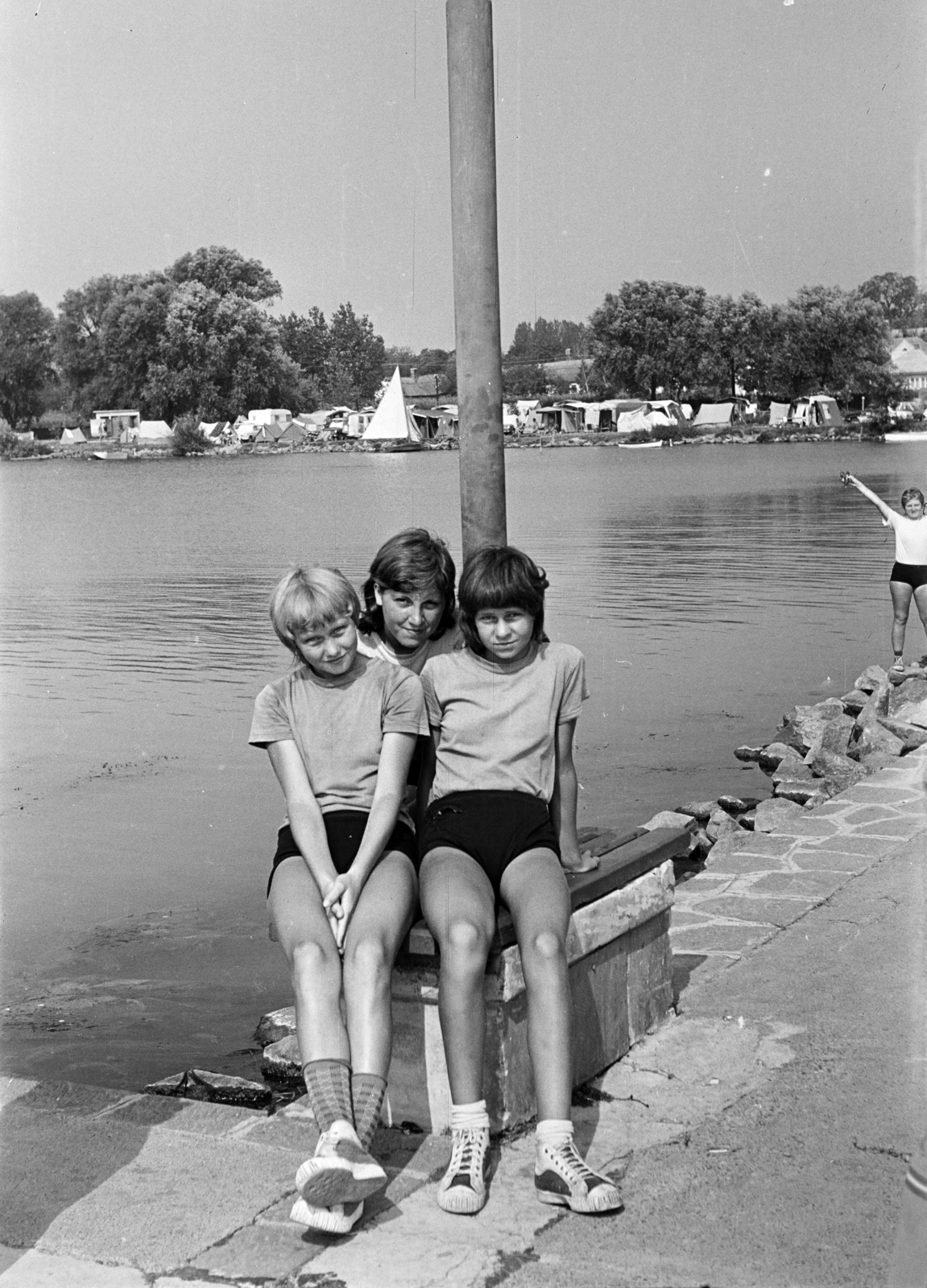 Hungary, Balatongyörök, a felvétel a mólónál készült., 1971, Lipovits Károly, three people, Fortepan #271912