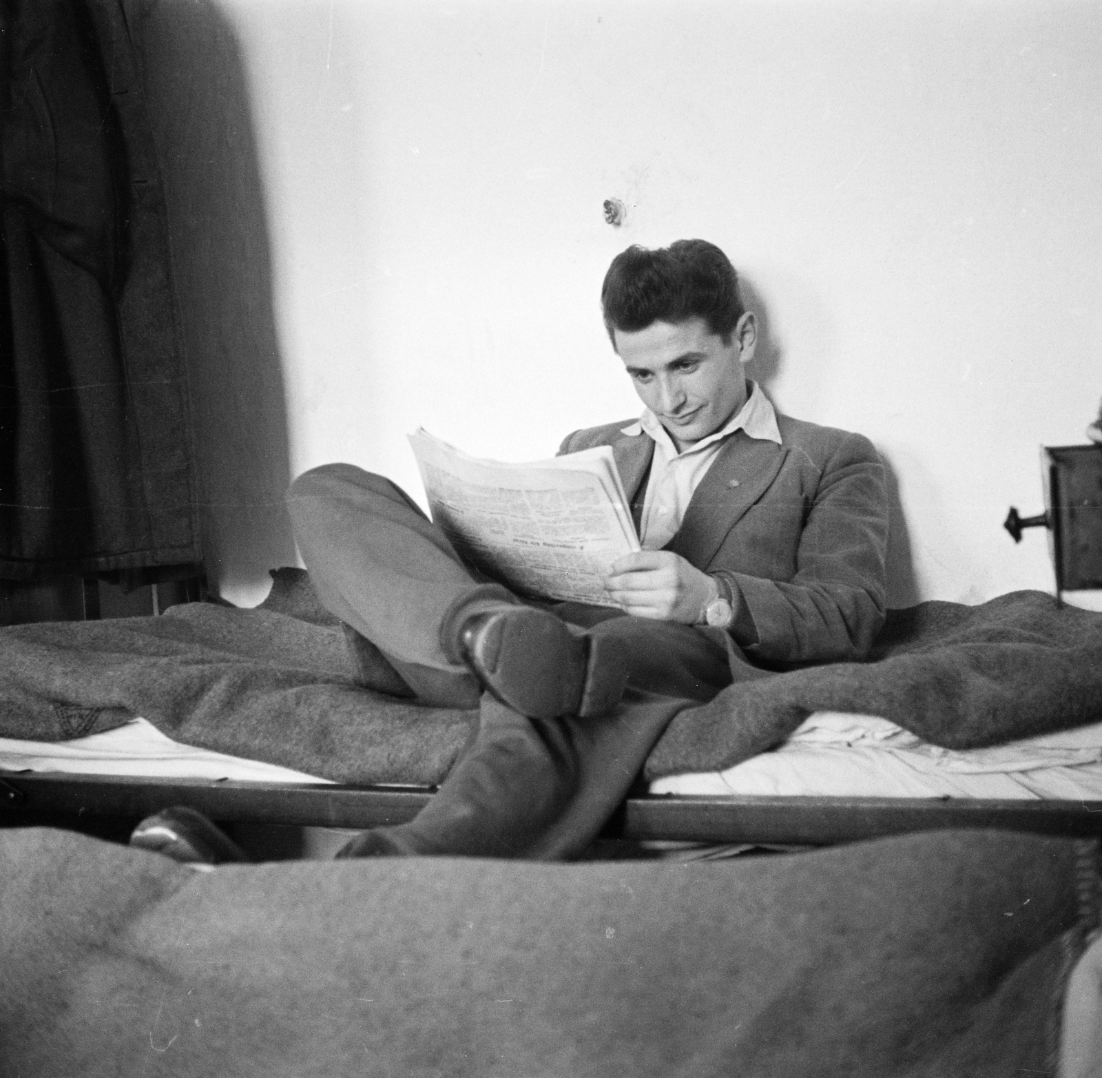 1957, Lipovits Károly, photo aspect ratio: square, reading, wrist watch, iron bed, student dorm, Fortepan #271949