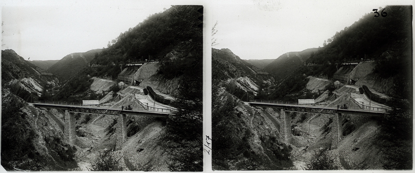 Romania,Transylvania, Ghelari, a település melletti Retyisóra völgy, az erdélyi bányavasút völgyáthidalása és ércrakodója., 1901, Schoch Frigyes, railway, bridge, mining, stereophoto, Fortepan #27222