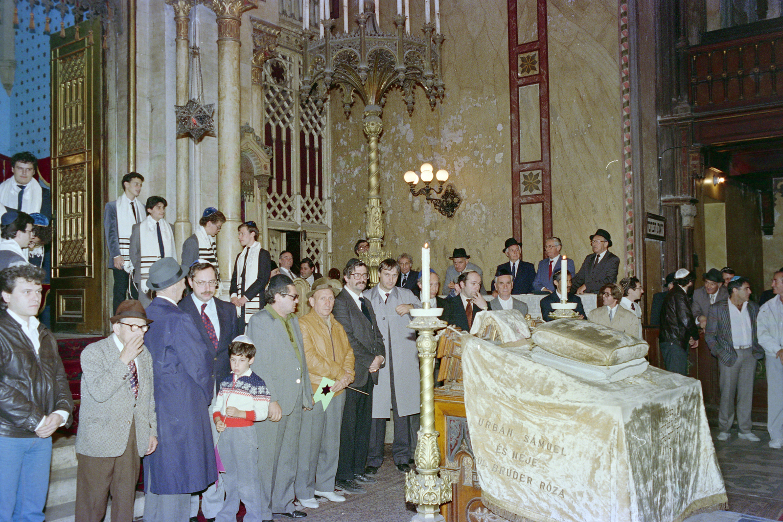 Magyarország, Budapest VII., a felvétel a Dohány utcai zsinagógában készült., 1989, Iványi László, Budapest, Fortepan #272276