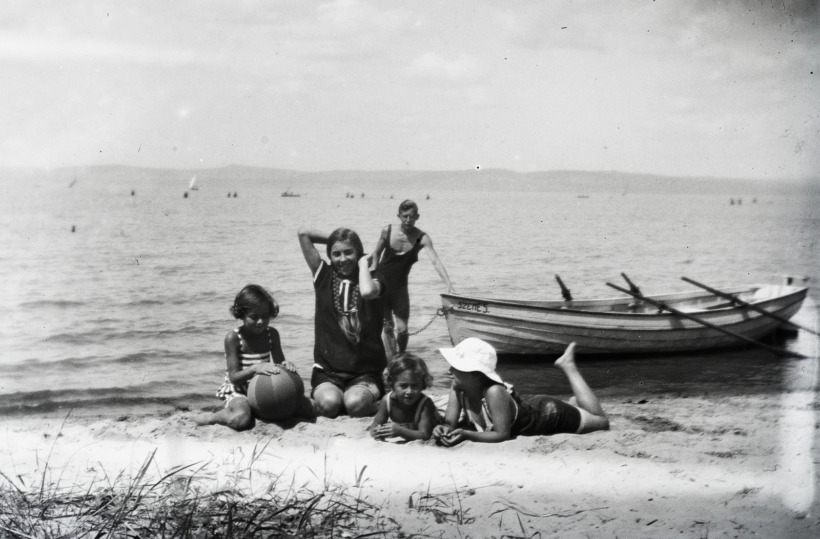 Hungary, Balatonszemes, 1910, Flanek-Falvay-Kováts, bathing suit, boat, Fortepan #272902