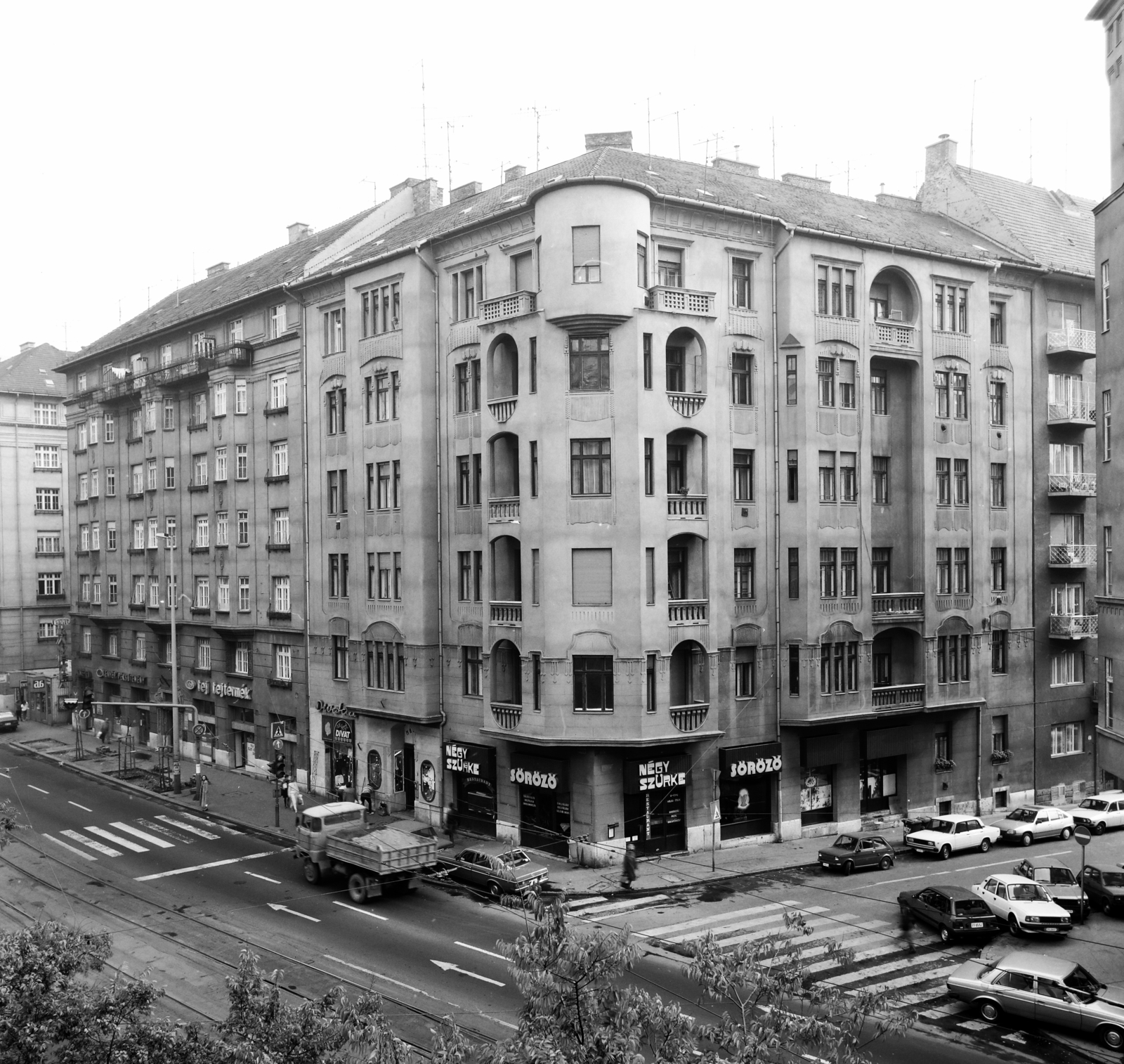 Hungary, Budapest II., Margit (Mártírok útja) körút, szemben a 60. számú épület, jobbra a Jurányi utca., 1989, Schermann Ákos, Budapest, Fortepan #273126