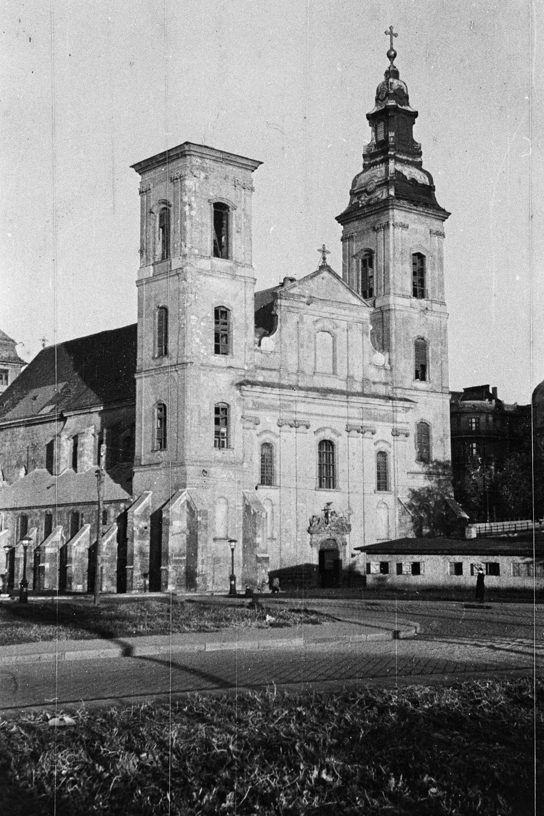 Hungary, Budapest V., Március 15. tér, a Belvárosi Nagyboldogasszony Főplébánia-templom., 1950, Kern család, church, Budapest, Fortepan #273389