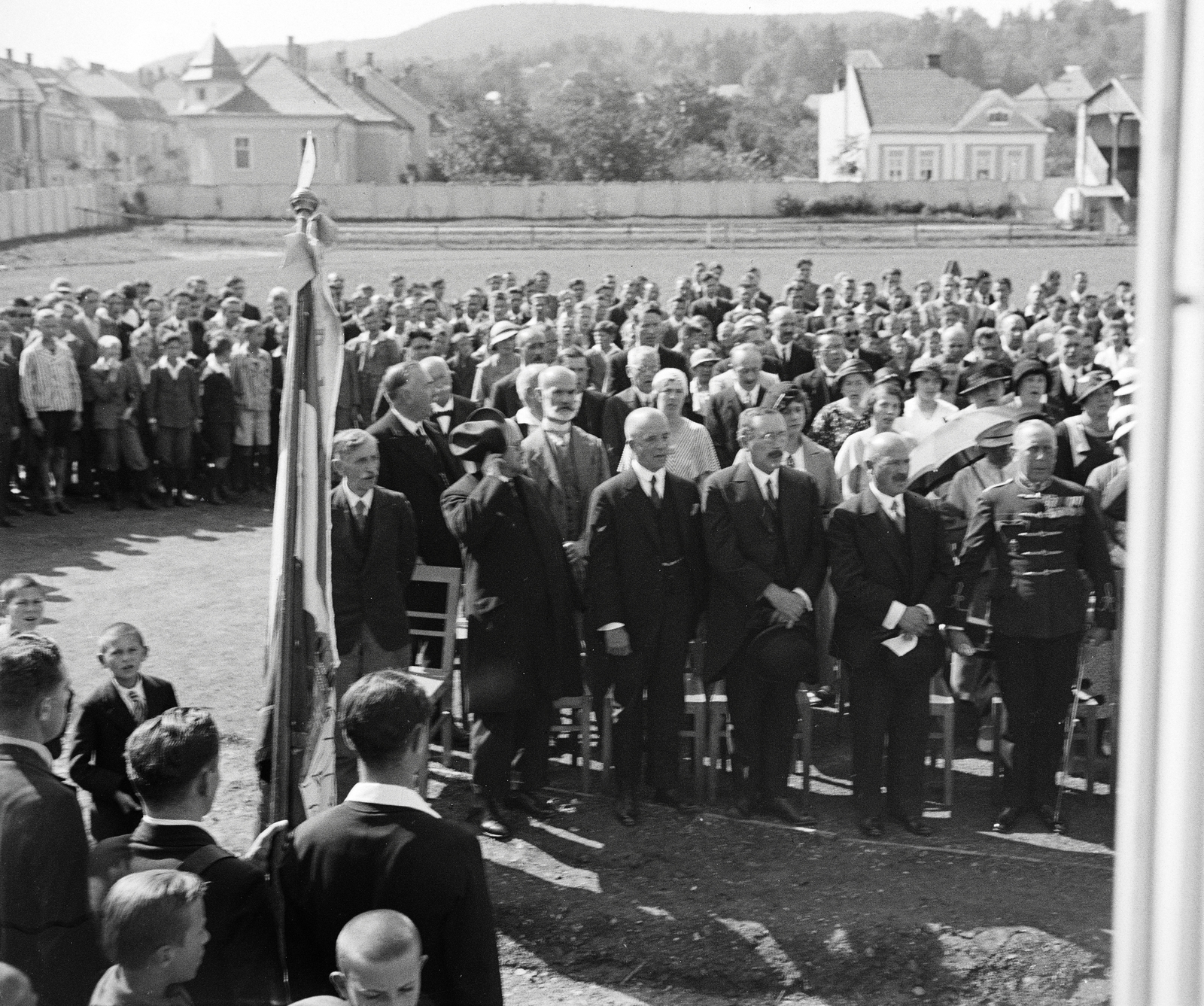 Hungary, Sopron, Hunyadi János utca 8-10., az Evangélikus Líceumi Diákotthon udvara, a felvétel az avatás / felszentelés alkalmával készült., 1934, Vargha Zsuzsa, festive, Fortepan #273430