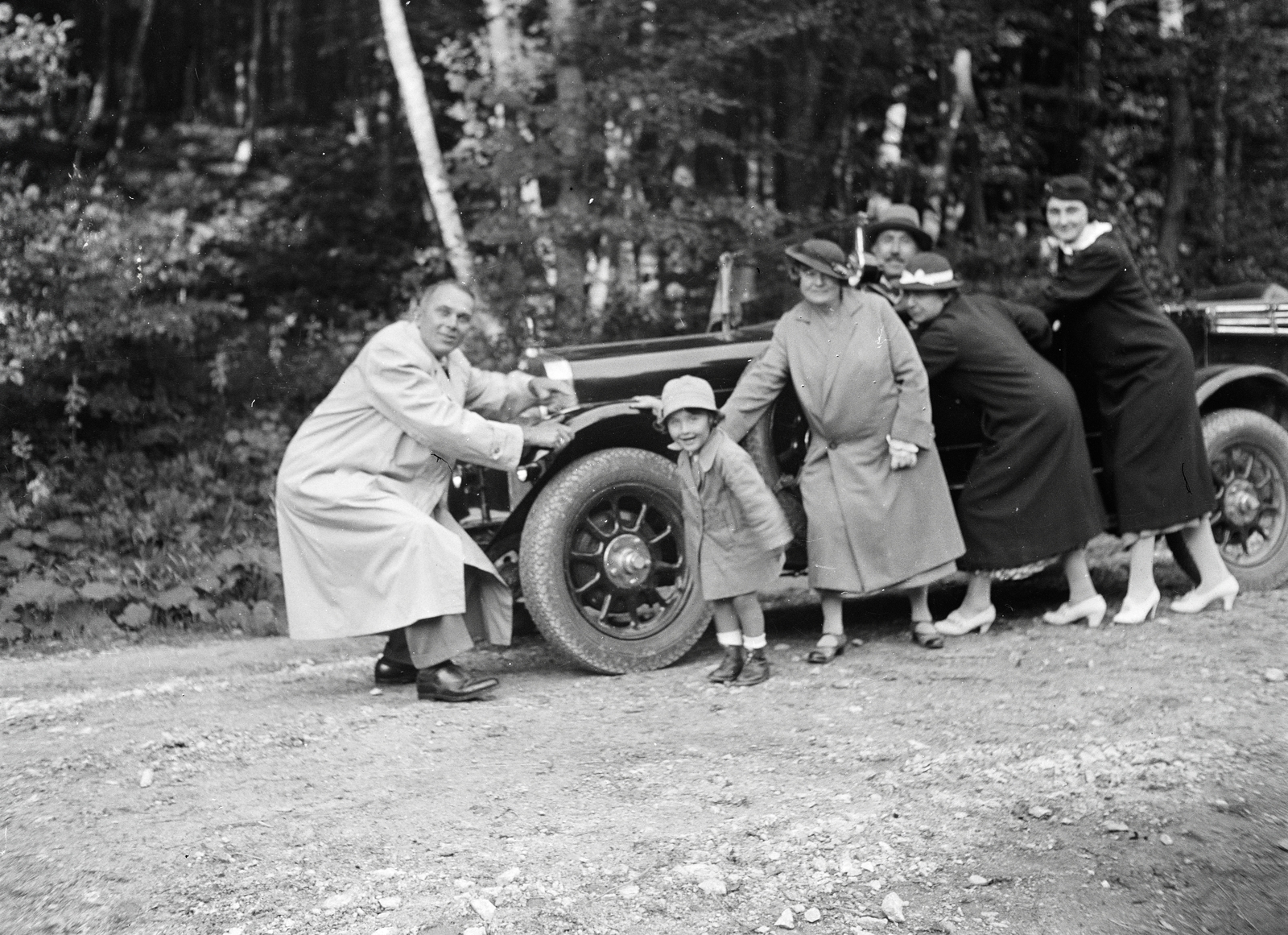 1938, Vargha Zsuzsa, lányok-járművek, Ansaldo-márka, tréfálkozás, betolás, Fortepan #273485