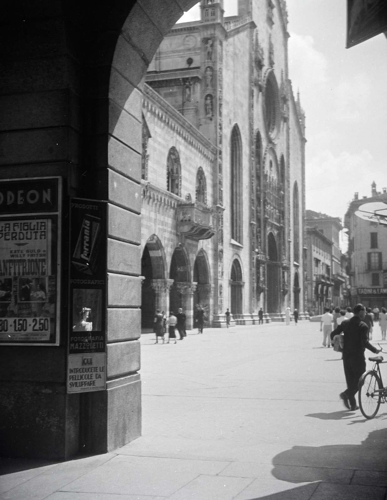 Olaszország, Como, Piazza del Duomo, Cattedrale di Santa Maria Assunta, 1938, Vargha Zsuzsa, Fortepan #273492