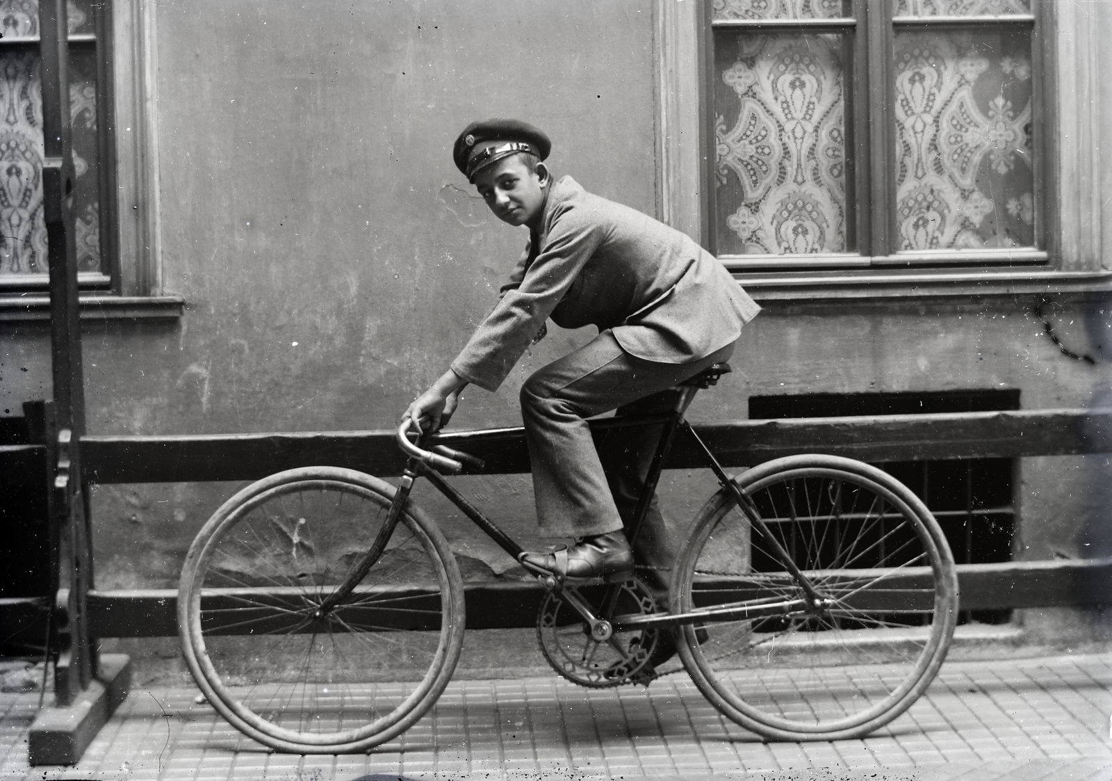 1918, Tamássy Andrea, Best of, bicycle, caps, Fortepan #273680
