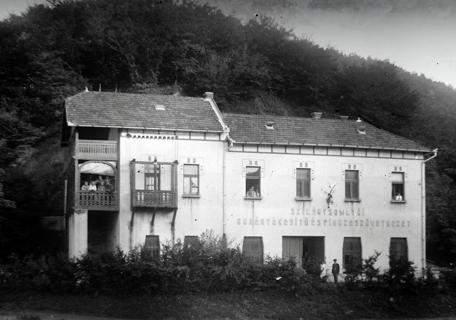 Romania,Transylvania, Șimleu Silvaniei, Strada Partizanilor, a Szilágysomlyói Sörértékesítő és Pinczeszövetkezet épülete., 1917, Tamássy Andrea, Fortepan #273683