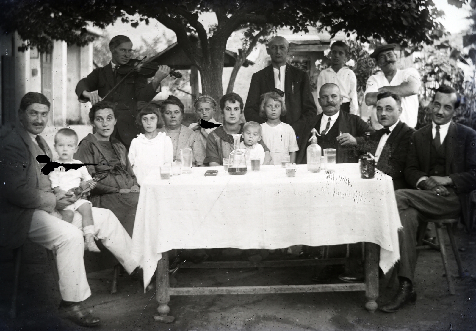 1917, Tamássy Andrea, family, violin, table, damaged photo, soda water bottle, tablecloth, Fortepan #273684