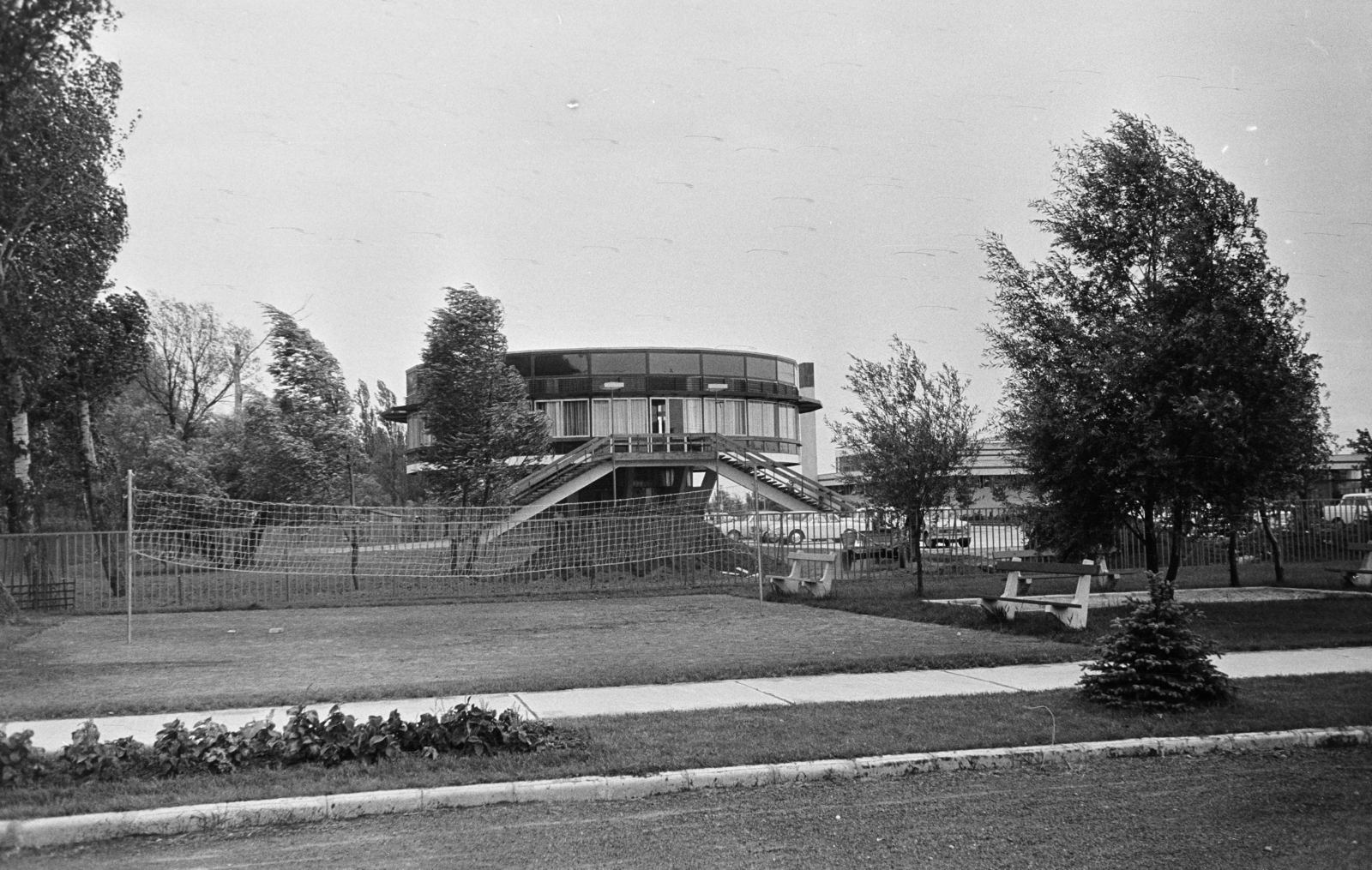 Magyarország, Balatonszéplak,Siófok, Deák Ferenc sétány 12., szemben az Orion bár., 1975, Szilvási hagyaték, Fortepan #273782