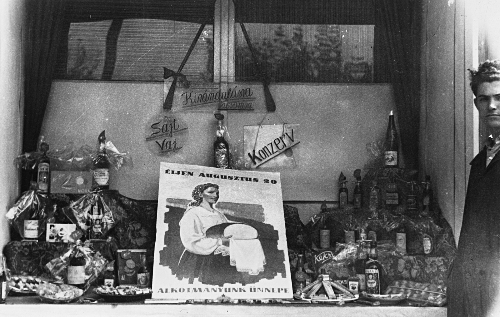 1957, Erky-Nagy Tibor, political decoration, Show window, grocery store, Fortepan #273993