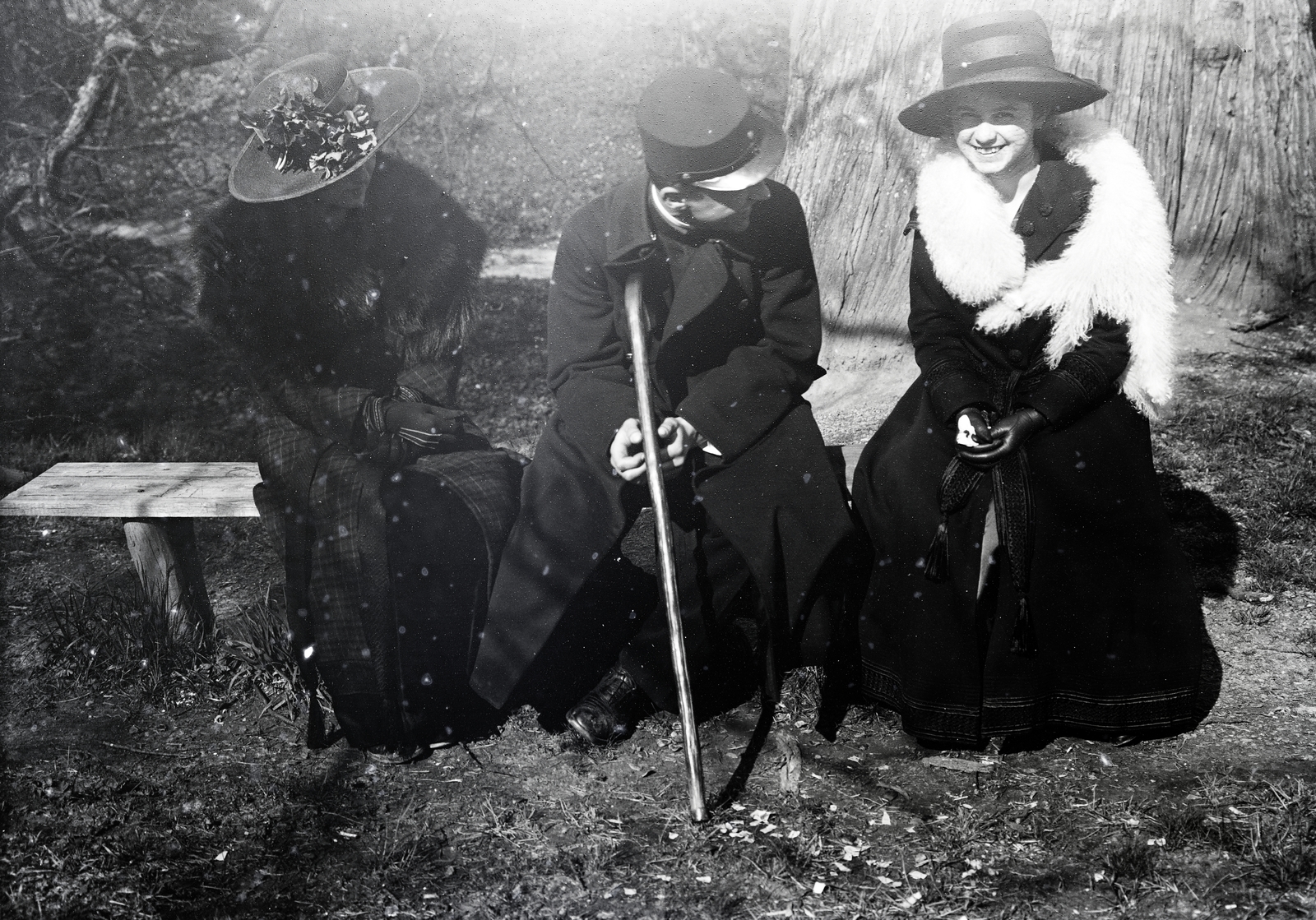 1916, Sibinger János, lady, soldier, hat, three people, fur, walking cane, uniform, Fortepan #274732