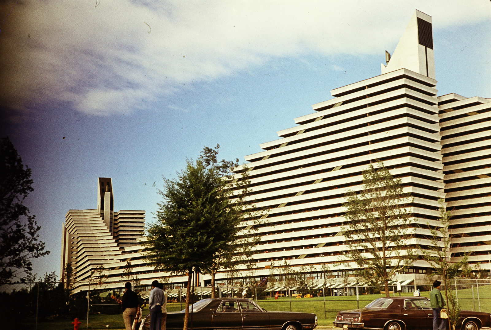 Canada, untitled, Montreal, Olimpiai falu, «les pyramides» ("piramisok")., 1978, Kristek Pál, modern architecture, Fortepan #274912