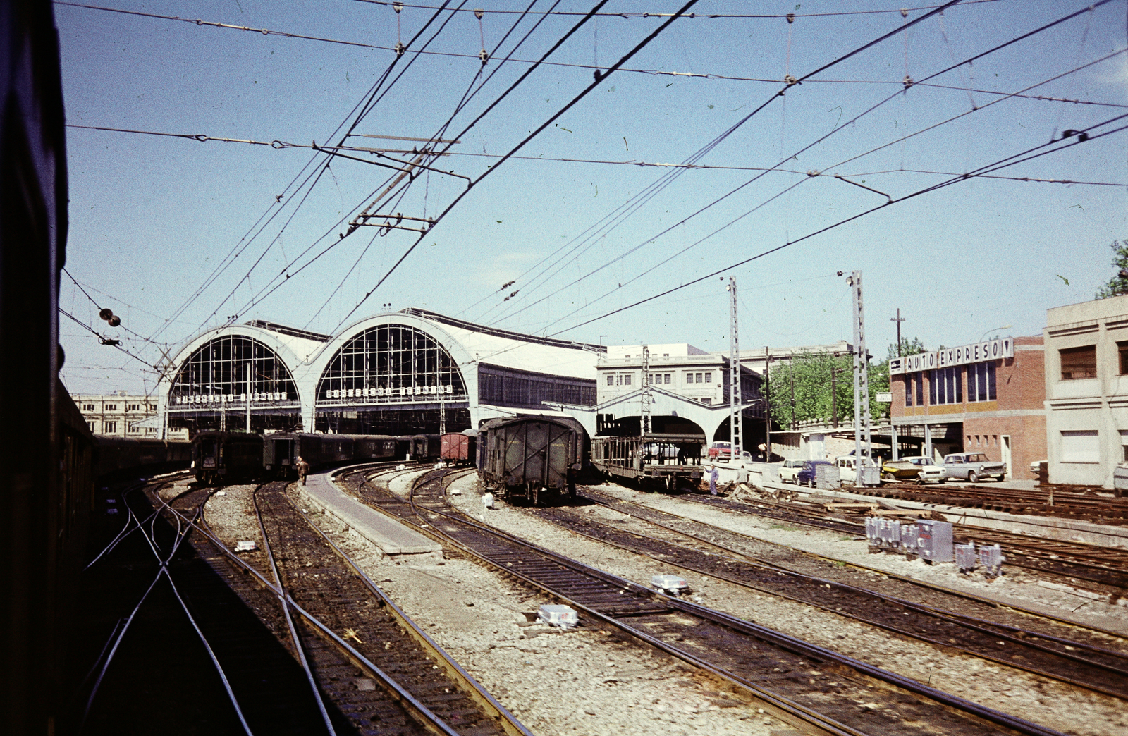 Spain, Barcelona, Estació de França pályaudvar., 1974, Kristek Pál, rails, coach, train station, Fortepan #274960