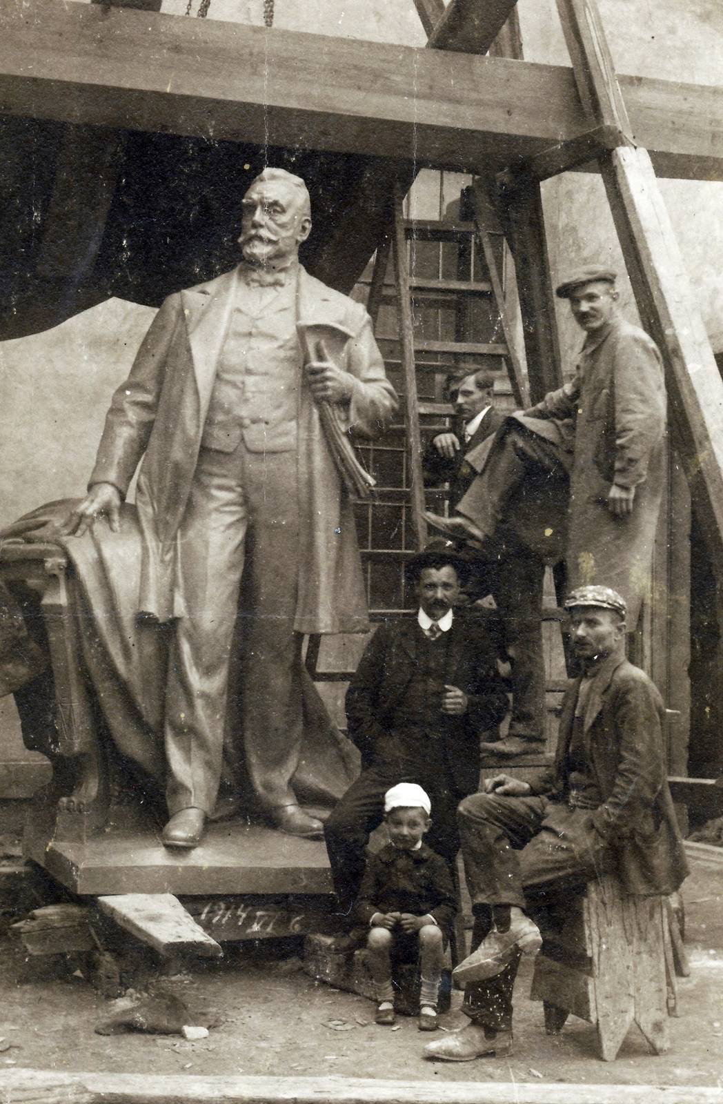 Hungary, Budapest, Bartha Miklós szobra, Istók János szobrászművész alkotása (1914)., 1914, Jurányi Attila, studio, ladder, sculpture, Fortepan #275034