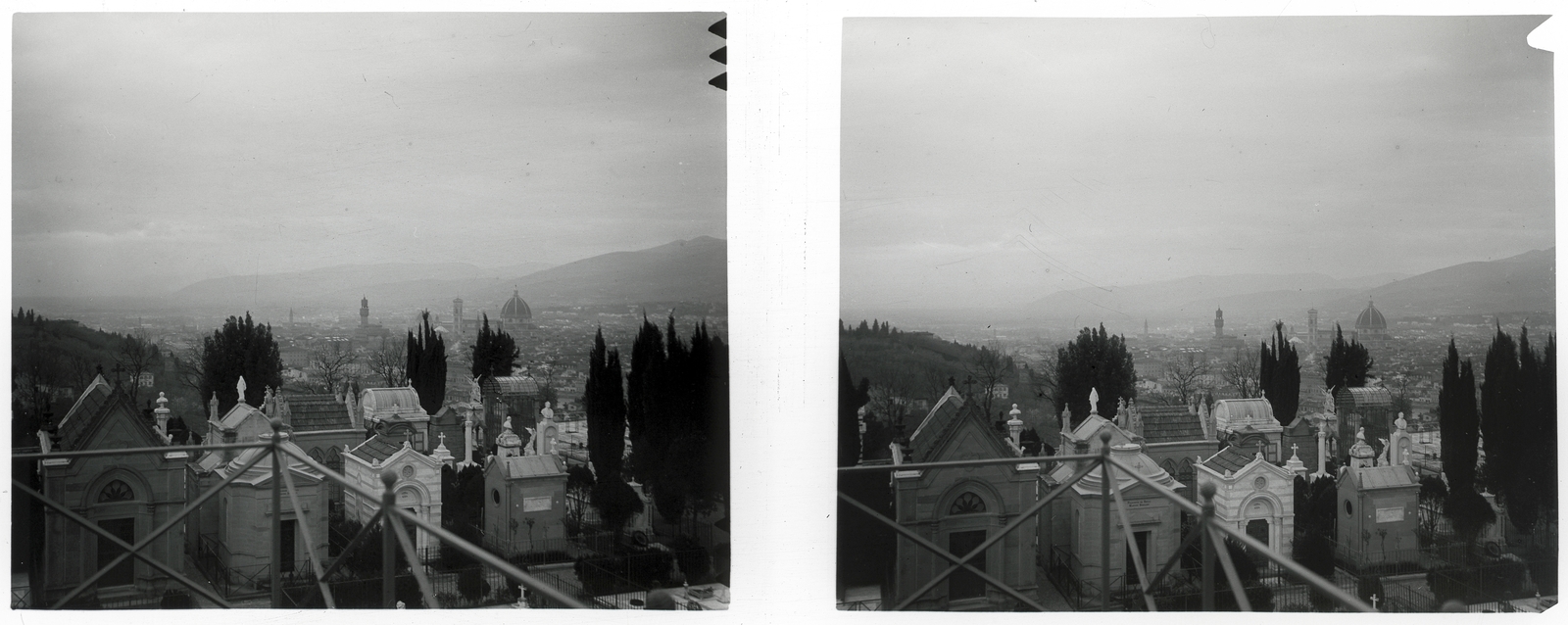 Italy, Florence, Látkép, előtérben a San Miniato al Monte templom melletti temető, háttérben a Palazzo Vecchio és a Dóm tűnik fel., 1910, Schoch Frigyes, picture, cemetery, tomb, stereophoto, Cathedral, Fortepan #27573