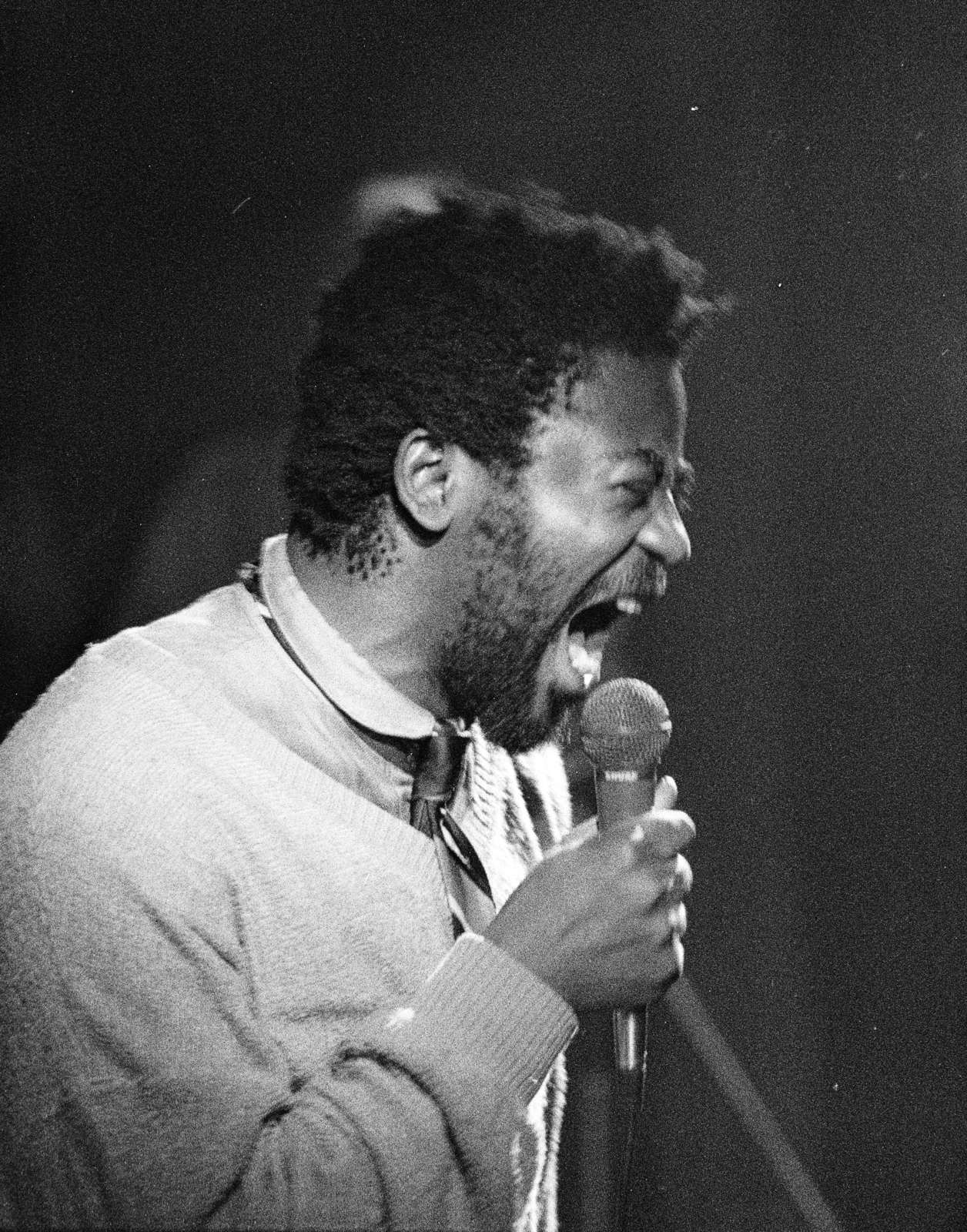 1982, Hidas Gyula, singer, microphone, beard, african-american, Best of, Fortepan #275789