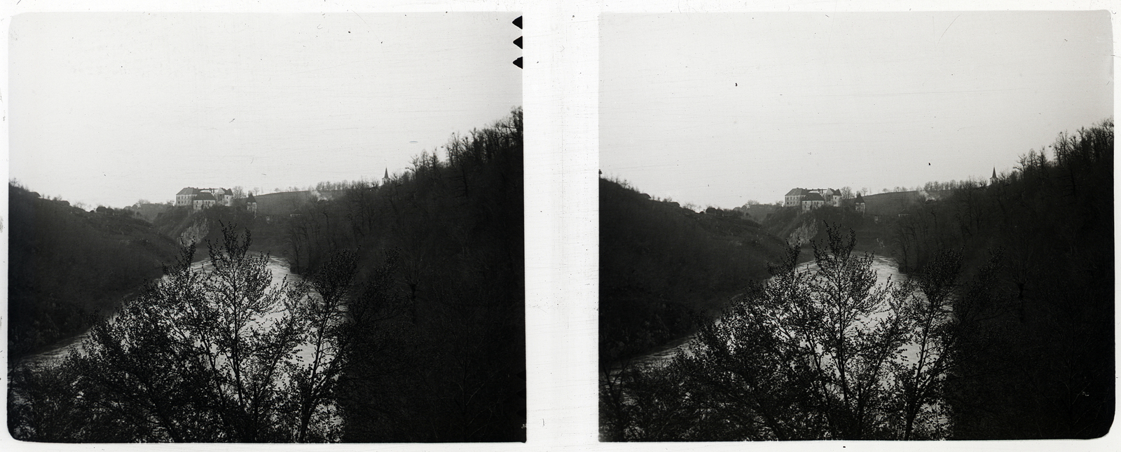 Croatia, Ozalj, a Kulpa folyó partján emelkedő sziklán Ozaly vára., 1913, Schoch Frigyes, stereophoto, Fortepan #27609