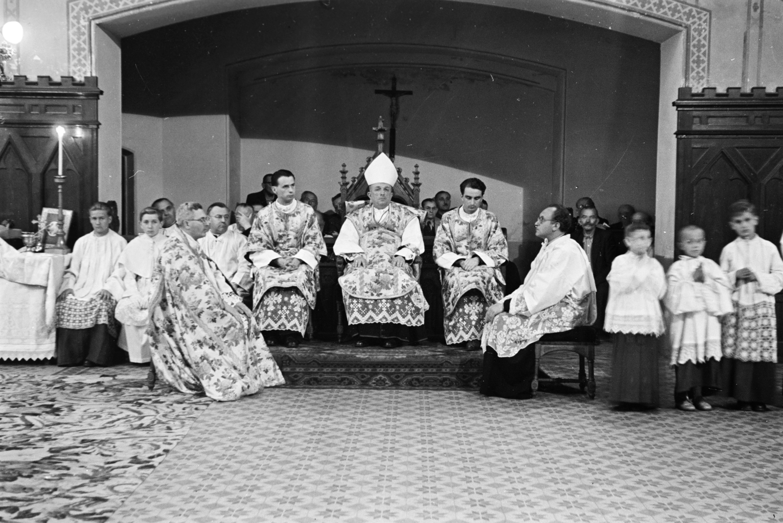 1955, Hámori Gyula, boys, priest, ritual, surplice, bishop, Fortepan #276144