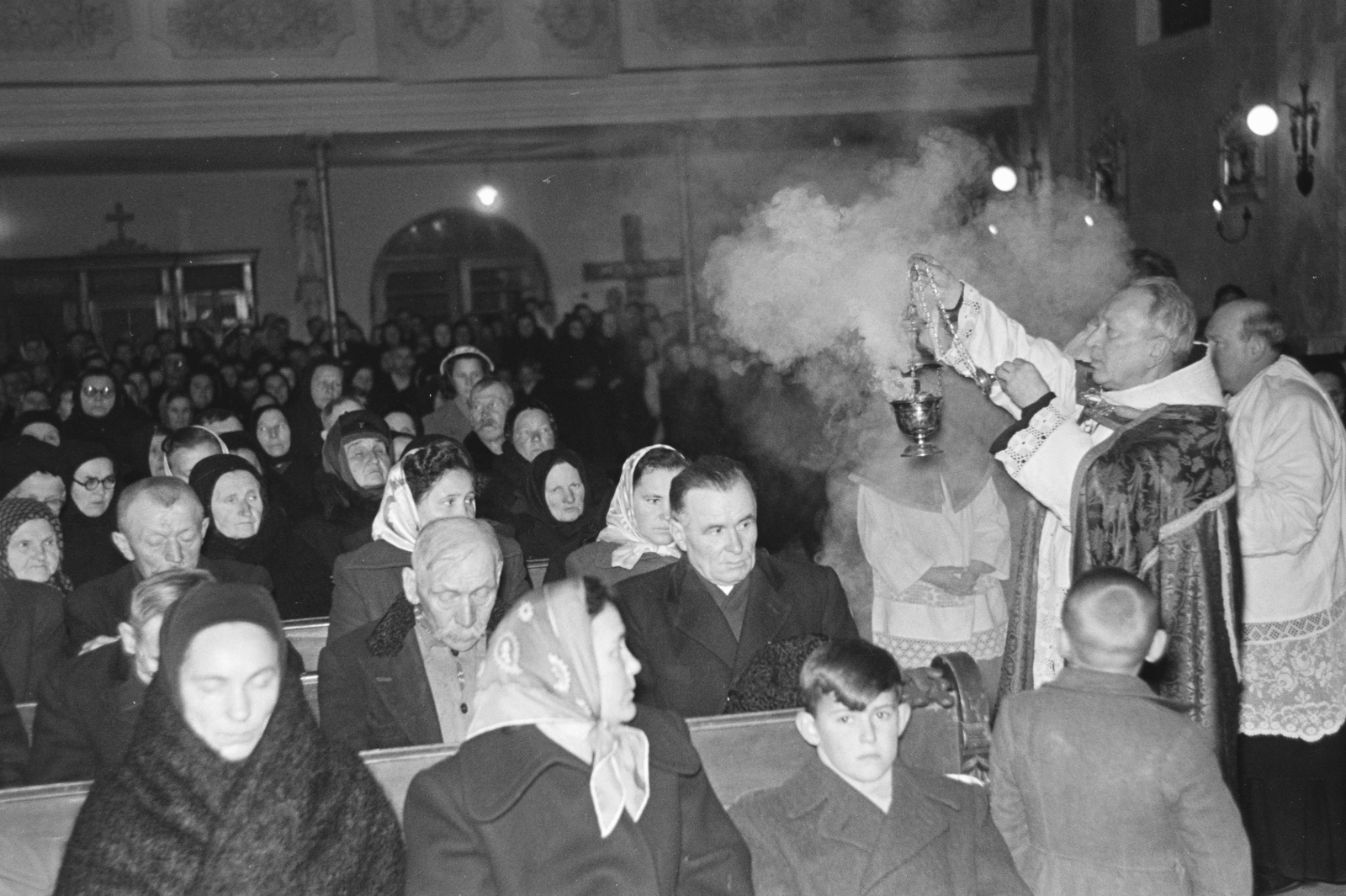 1959, Hámori Gyula, füstölő, Fortepan #276233