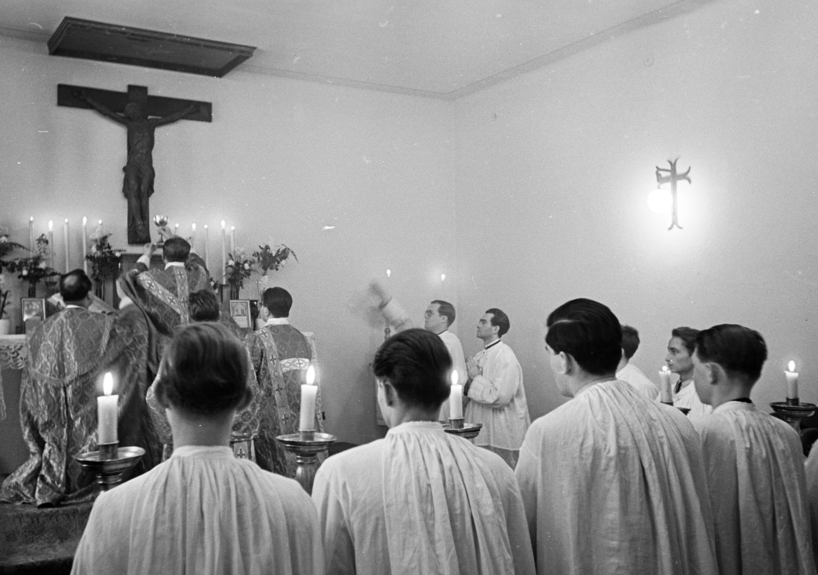 1956, Hámori Gyula, crucifix, ritual, Fortepan #276277