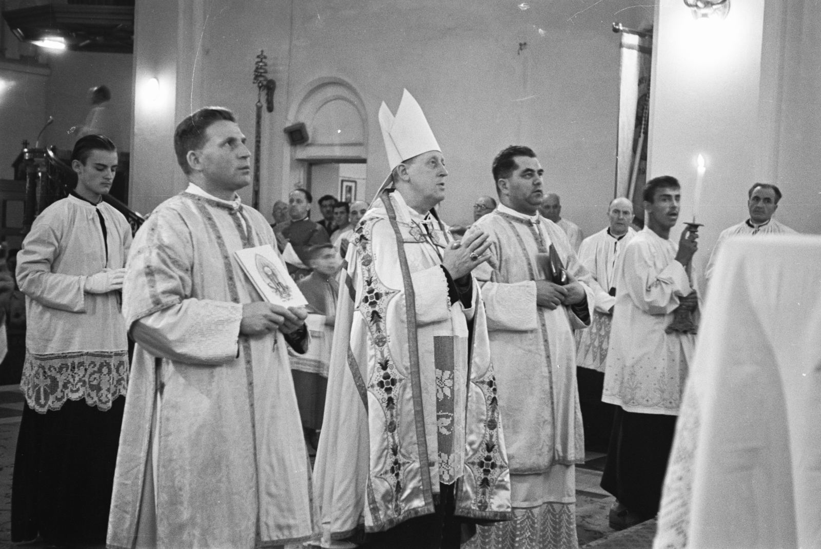 1957, Hámori Gyula, vestments, miter, Fortepan #276288