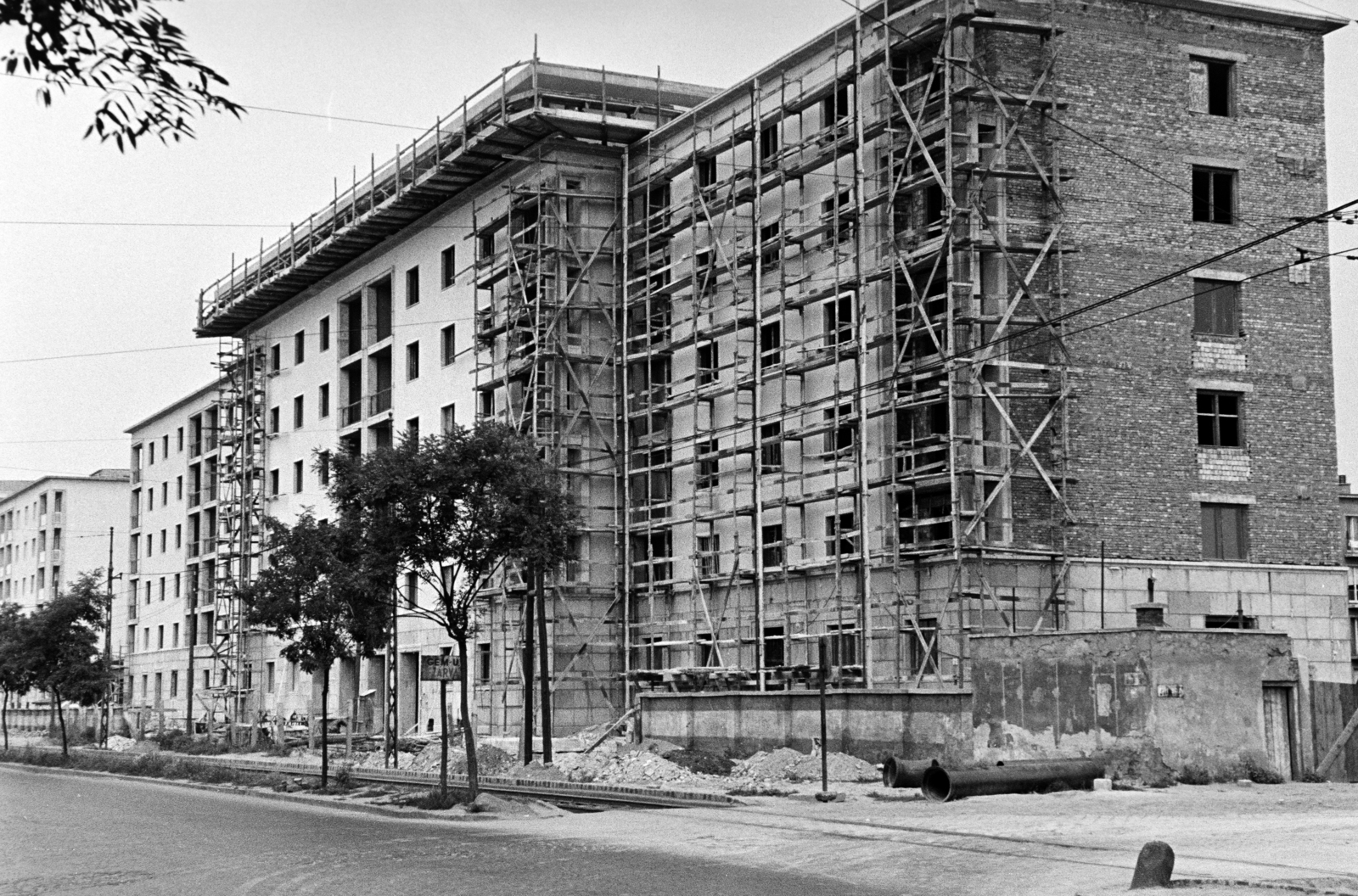 Magyarország, Budapest X., Üllői út, a 138. számú ház építkezése., 1960, Hámori Gyula, Budapest, állvány, Fortepan #276322